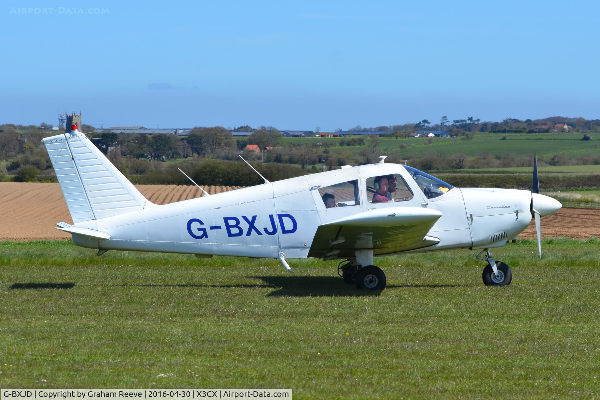 G-BXJD, 1967 Piper PA-28-180 Cherokee C/N 28-4215, Just landed at Northrepps.