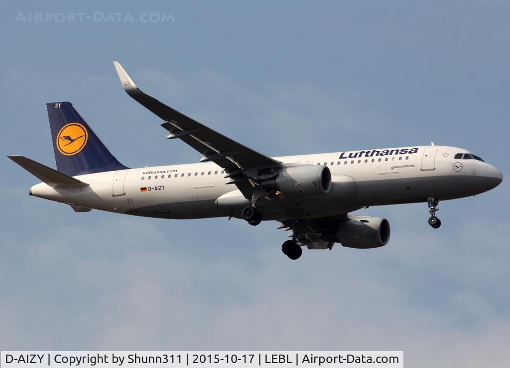 D-AIZY, 2013 Airbus A320-214 C/N 5769, Landing rwy 07L