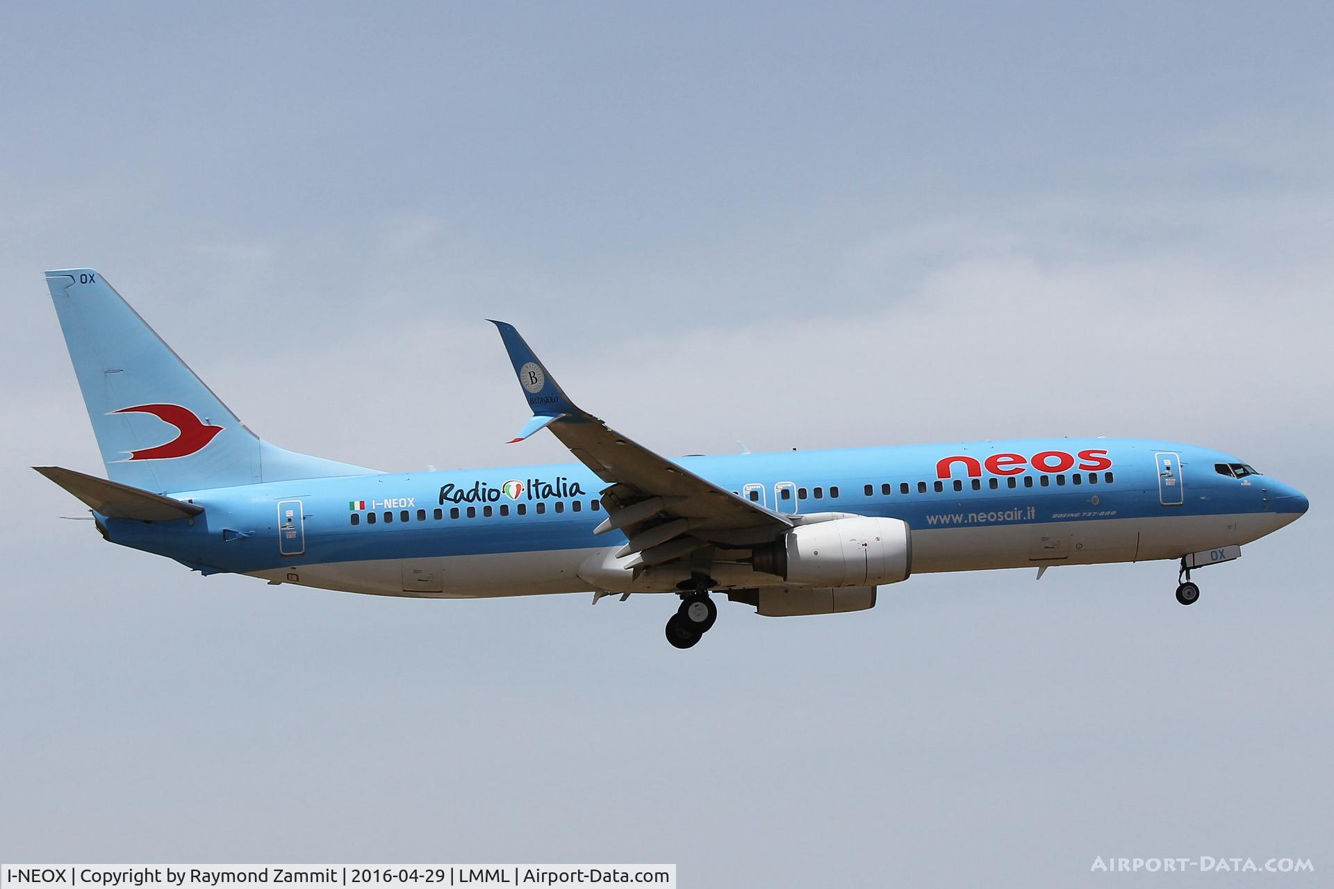 I-NEOX, 2004 Boeing 737-86N C/N 33677, B737-800 I-NEOX Neosair