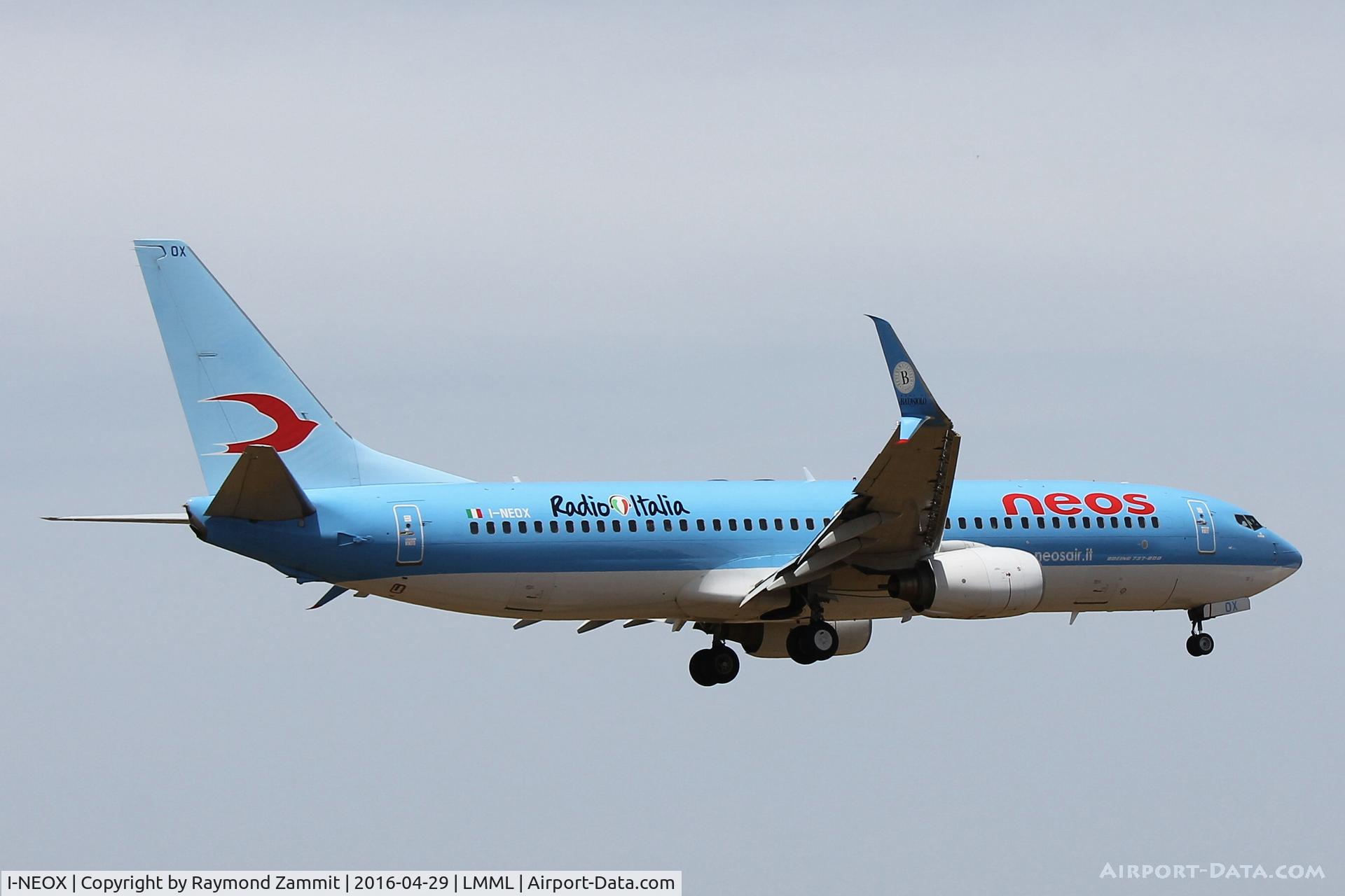 I-NEOX, 2004 Boeing 737-86N C/N 33677, B737-800 I-NEOX Neosair
