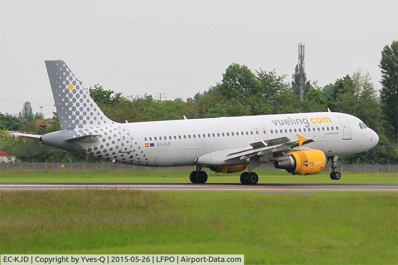 EC-KJD, 2007 Airbus A320-216 C/N 3237, Airbus A320-216, Reverse thrust landing rwy 06, Paris-Orly airport (LFPO-ORY)