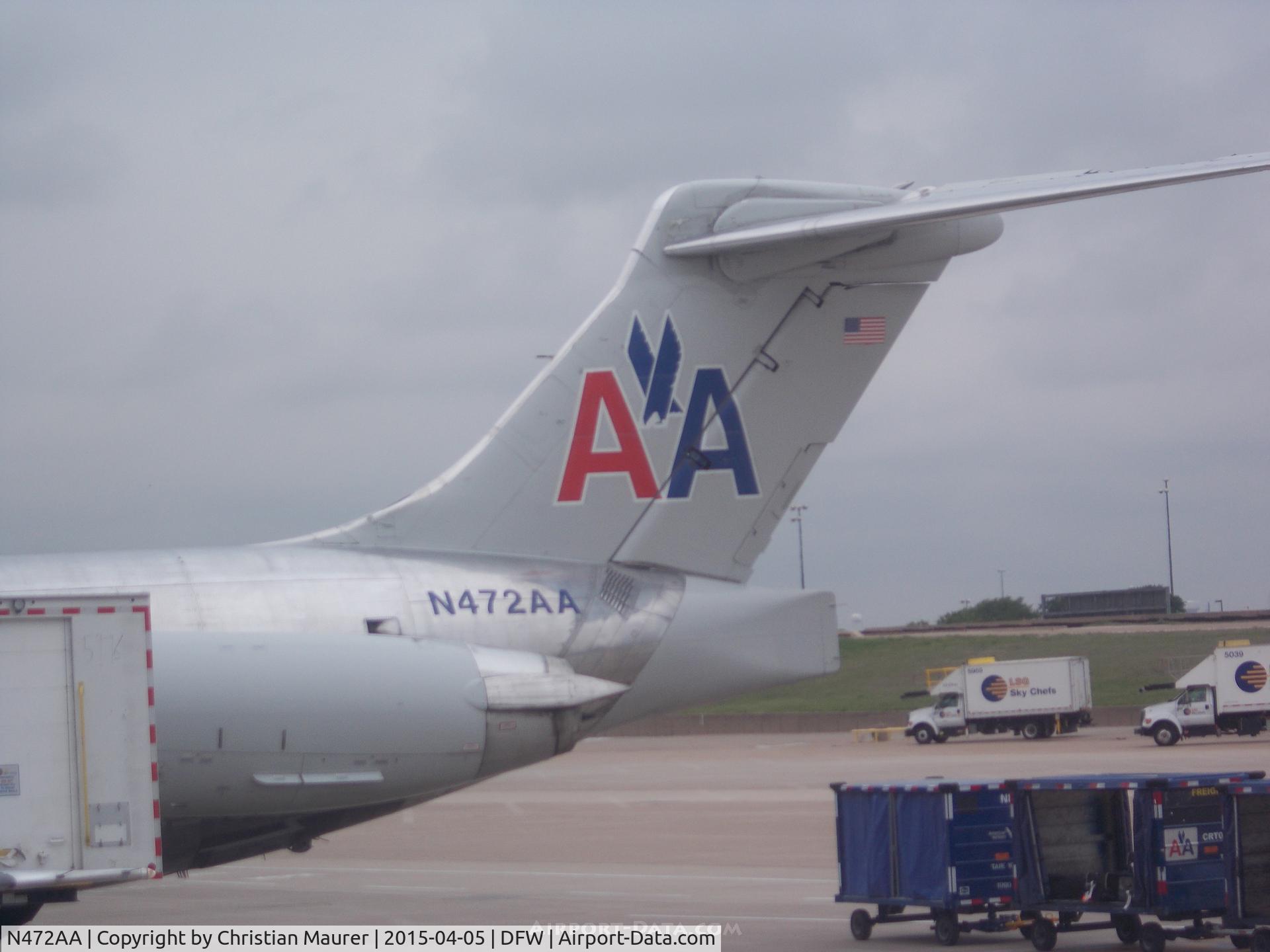 N472AA, 1988 McDonnell Douglas MD-82 (DC-9-82) C/N 49647, DC-9-82 TAIL