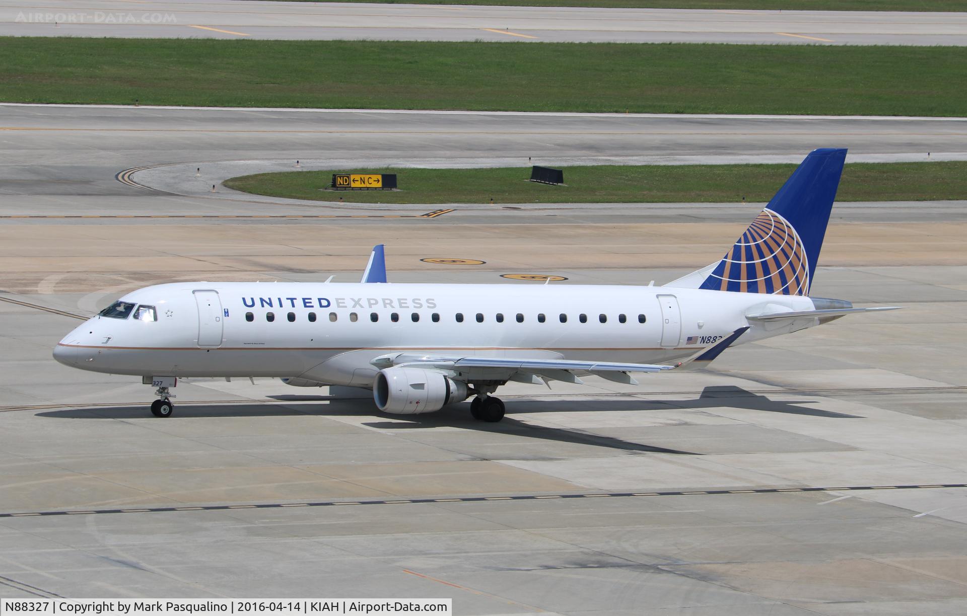 N88327, 2015 Embraer 175LR (ERJ-170-200LR) C/N 17000479, ERJ 170-200 LR