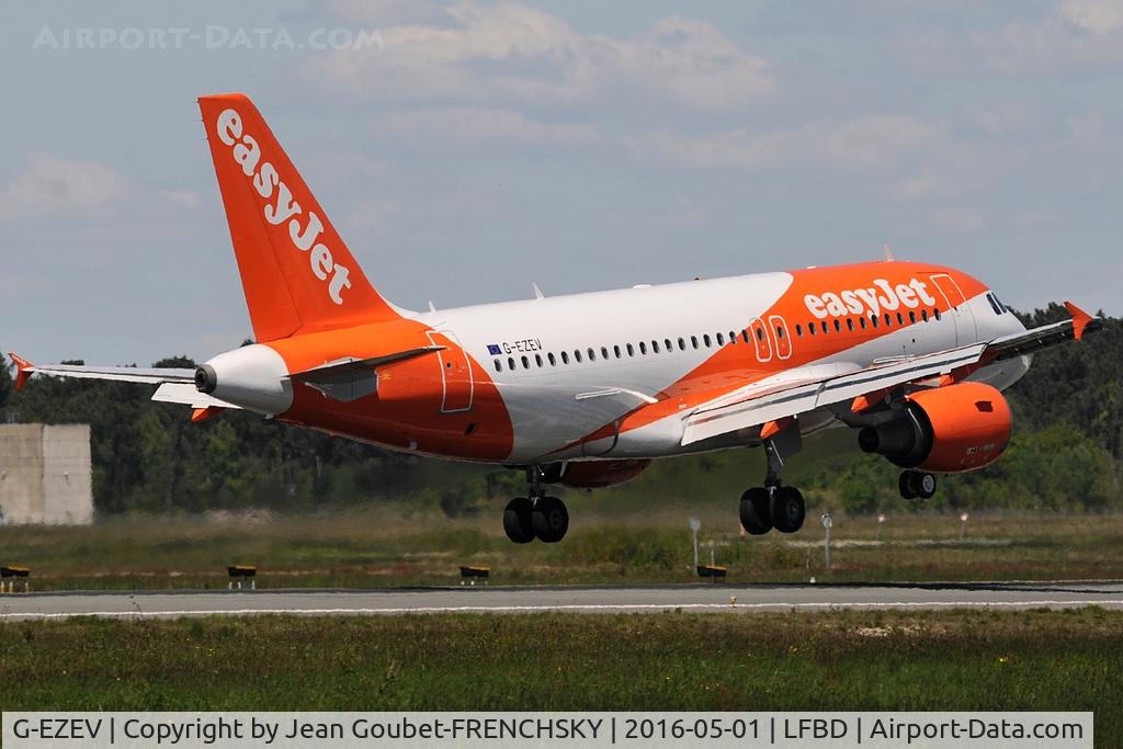 G-EZEV, 2004 Airbus A319-111 C/N 2289, U24104 from Lille landing runway 05