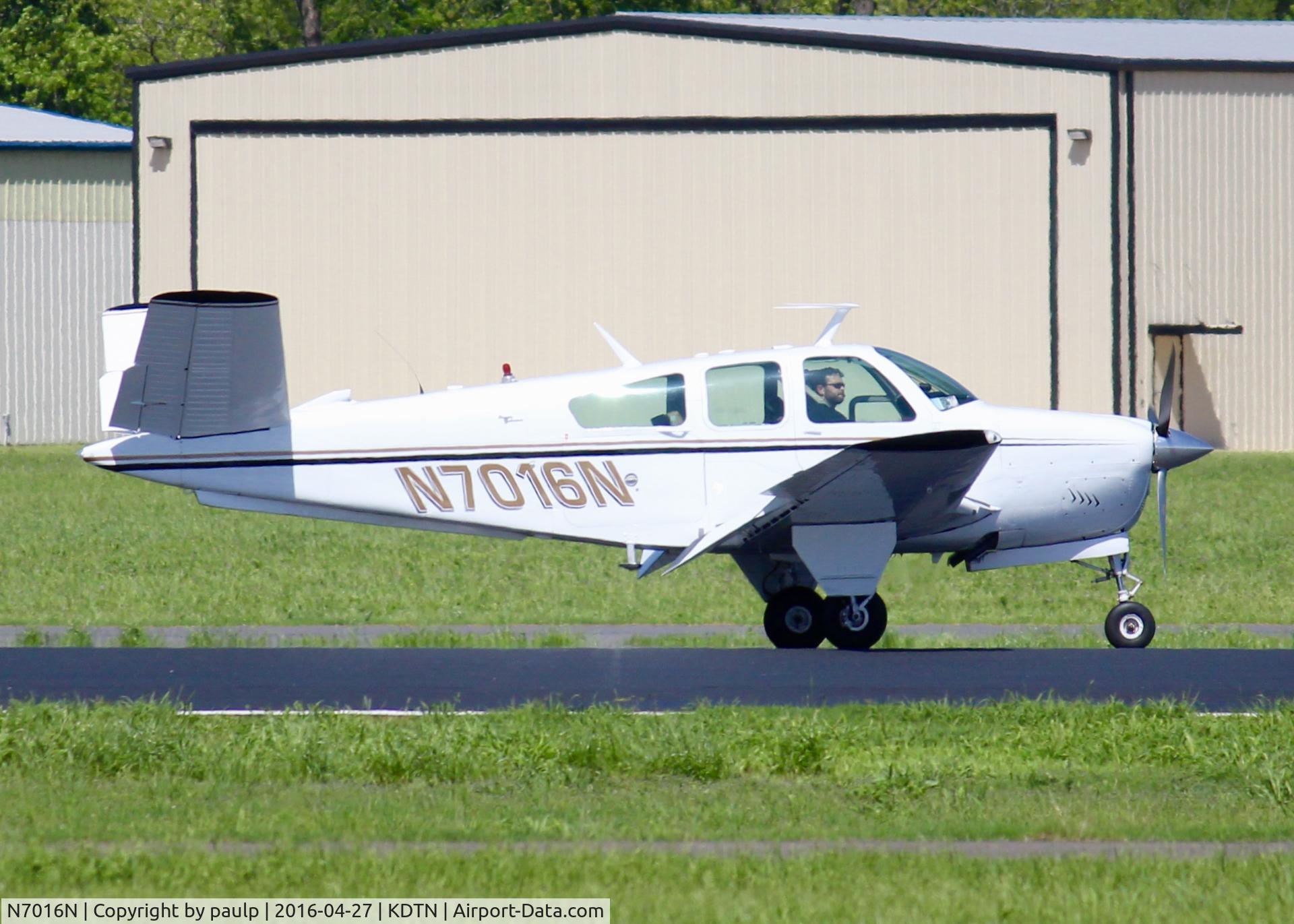 N7016N, 1967 Beech V35A Bonanza C/N D-8649, At Downtown Shreveport.