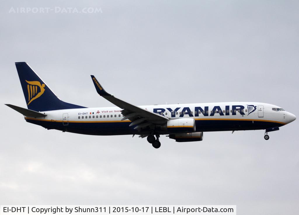 EI-DHT, 2005 Boeing 737-8AS C/N 33581, Landing rwy 25R with additional titles on rear fuselage...