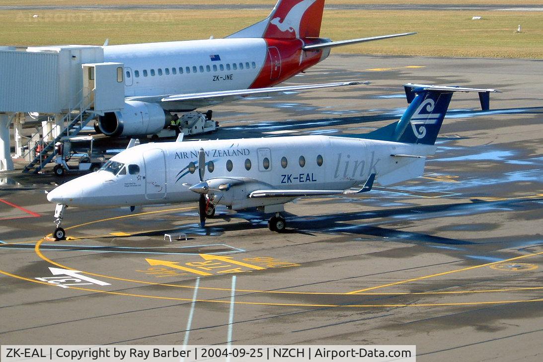 ZK-EAL, 2001 Raytheon Aircraft Company 1900D C/N UE-435, Beech 1900D [UE-435] (Air New Zealand Link/Eagle Airways) Christchurch Int'l~ZK 25/09/2004