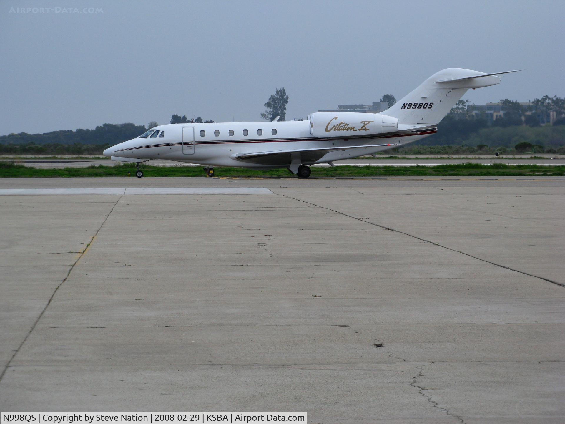 N998QS, 2002 Cessna 750 Citation X Citation X C/N 750-0198, NetJets 2002 Cessna 750 taxiing @ Santa Barbara Municipal Airport, CA