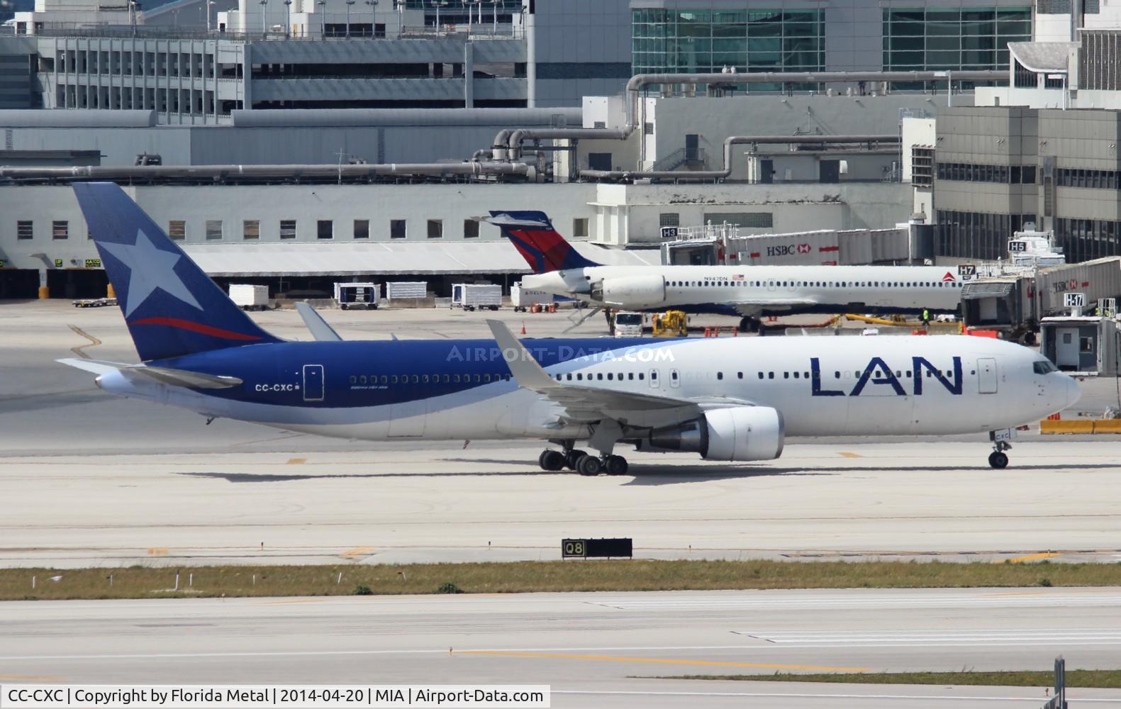 CC-CXC, Boeing 767-316/ER C/N 36710/962, LAN Chile