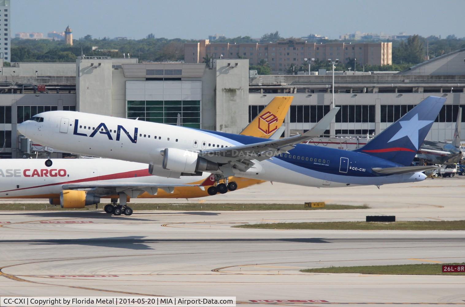 CC-CXI, 2009 Boeing 767-316/ER C/N 37800, LAN Chile