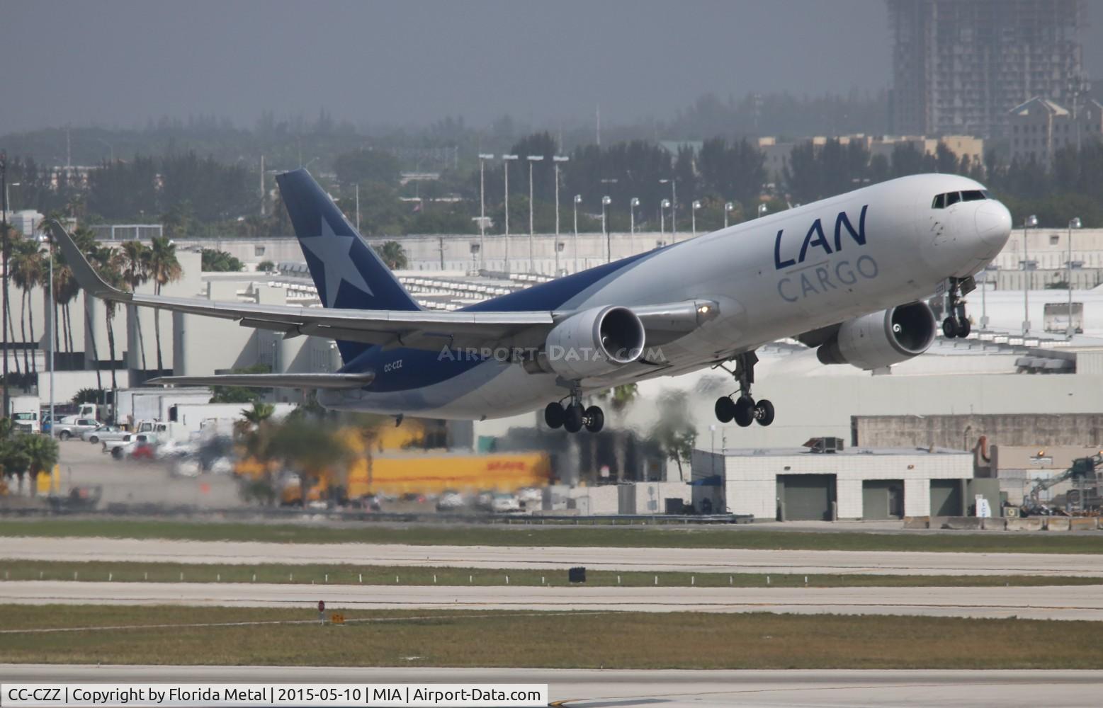 CC-CZZ, 1998 Boeing 767-316F/ER C/N 25756, LAN Cargo