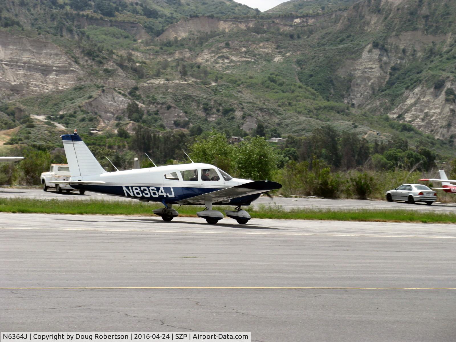 N6364J, 1968 Piper PA-28-180 C/N 28-4776, 1968 Piper PA-28-180 CHEROKEE, Lycoming O&VO-360 180 Hp, landing roll Rwy 22