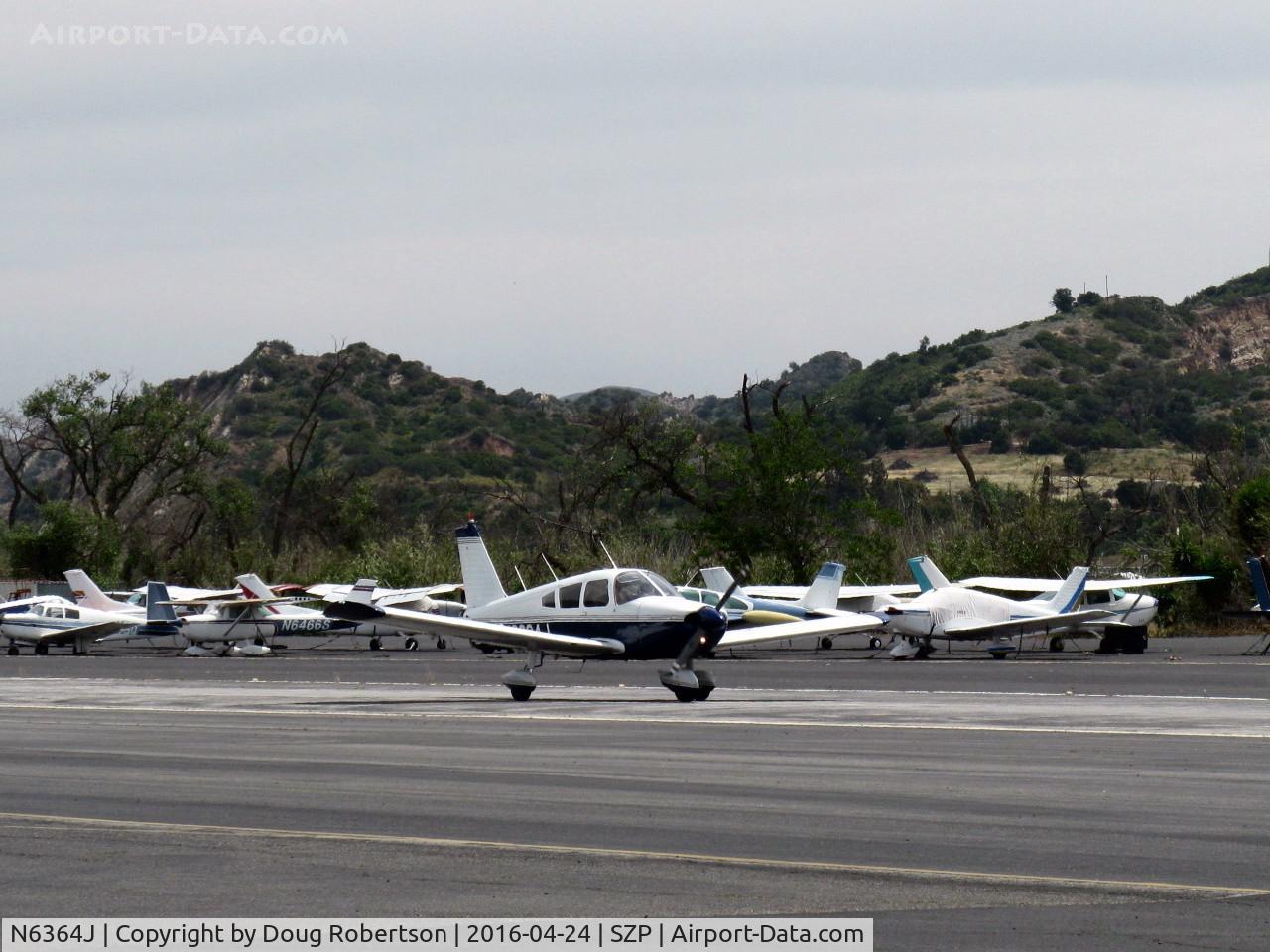 N6364J, 1968 Piper PA-28-180 C/N 28-4776, 1968 Piper PA-28-180 CHEROKEE, Lycoming O&VO-360 180 Hp, landing roll Rwy 22
