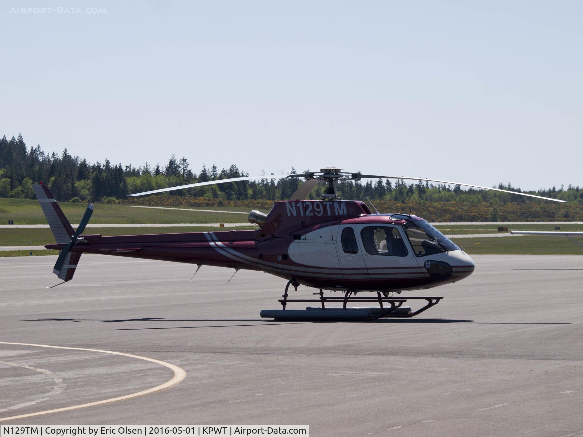 N129TM, 1994 Eurocopter AS-350B-2 Ecureuil Ecureuil C/N 2824, Eurocopter at Bremerton shortly after landing.