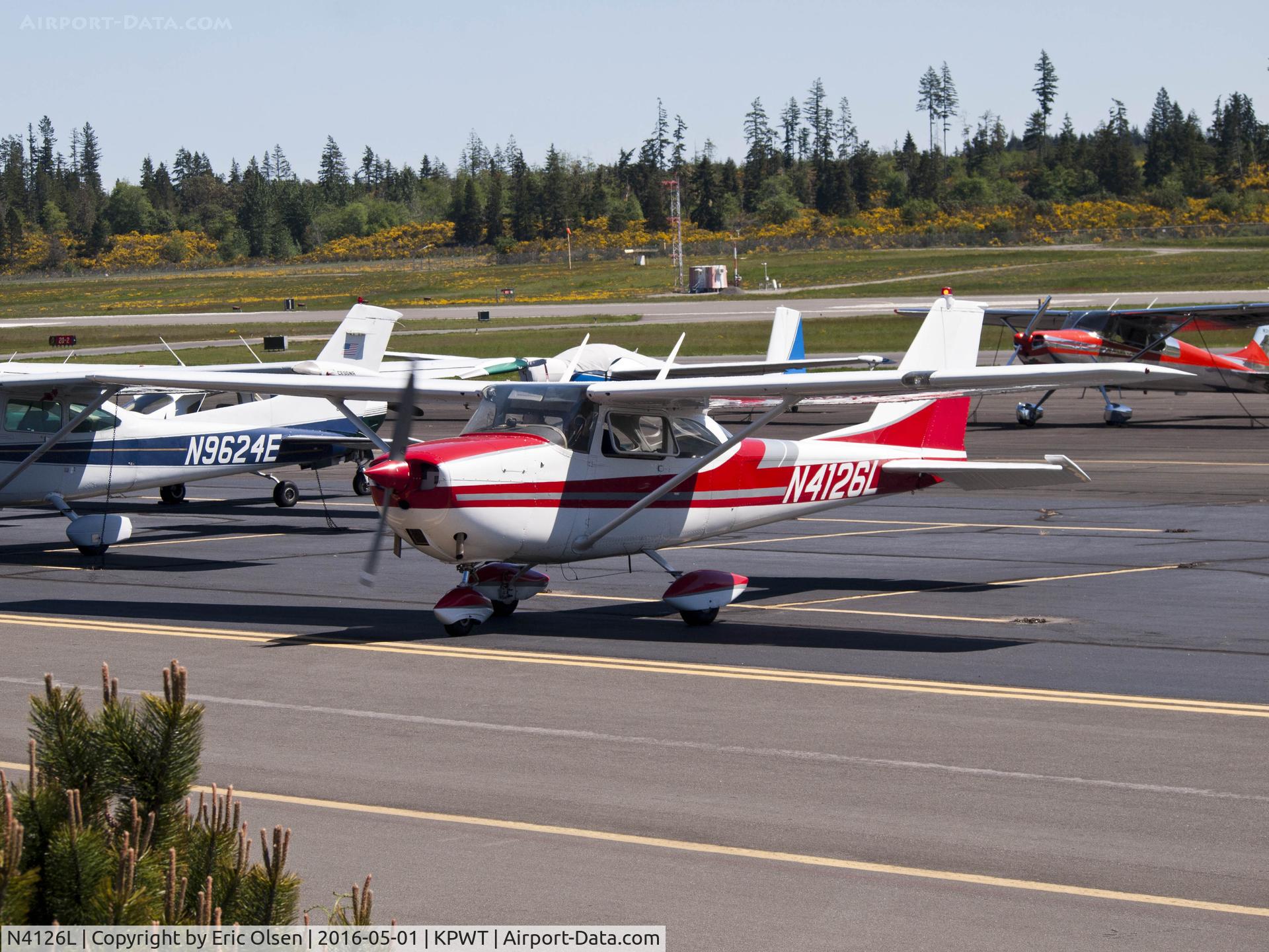 N4126L, 1966 Cessna 172G C/N 17254195, Cessna 172G at Bremerton.