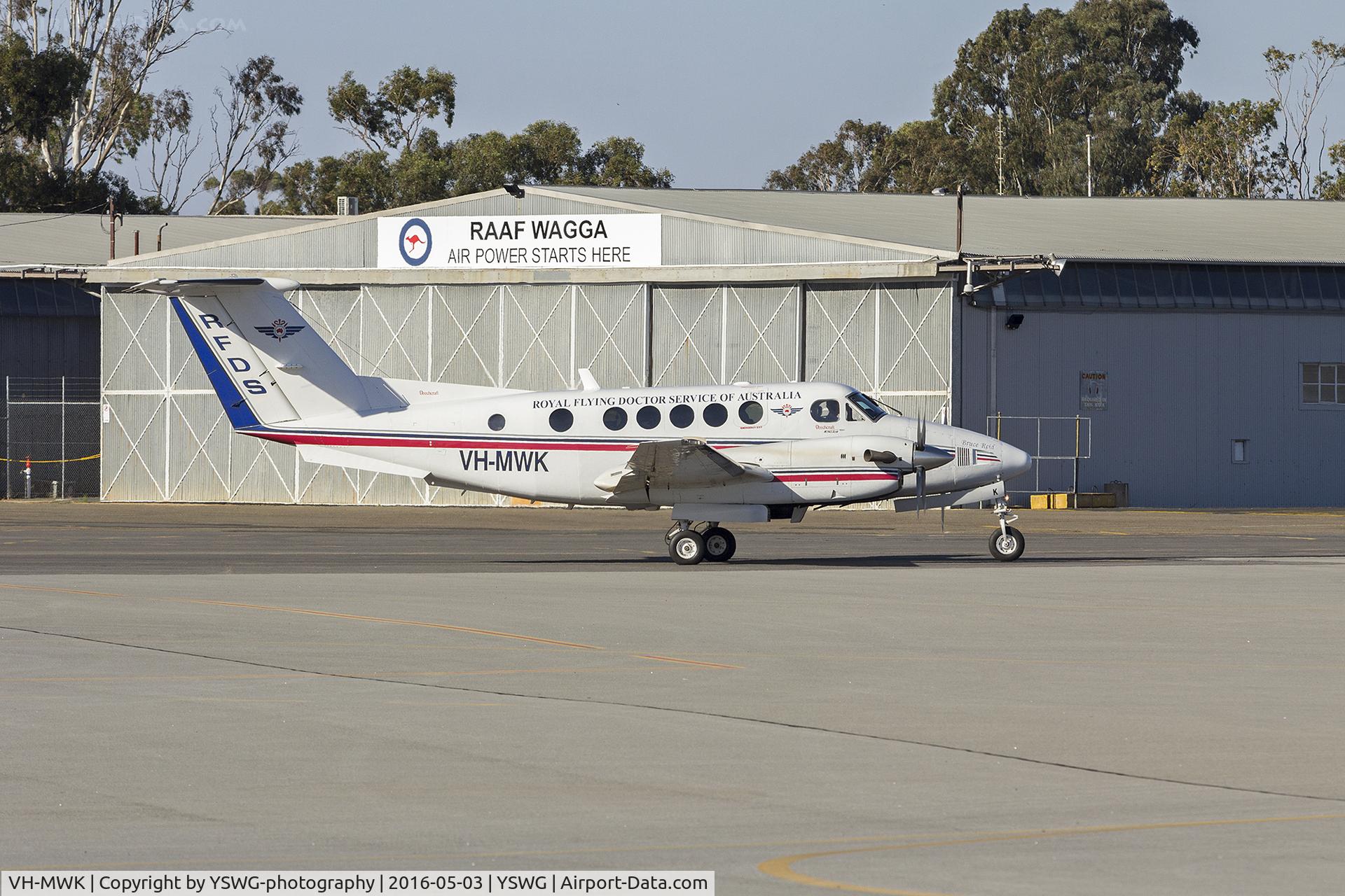 VH-MWK, 2008 Hawker Beechcraft B200C C/N BL-152, Royal Flying Doctor Service (VH-MWK) Beechcraft Super King Air B200C at Wagga Wagga Airport.