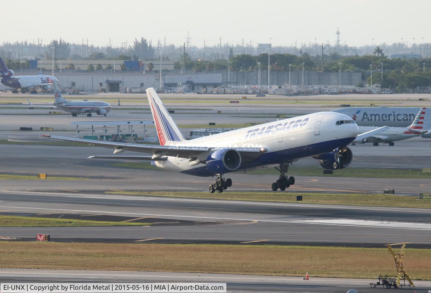 EI-UNX, 1999 Boeing 777-222/ER C/N 30213, Transaero