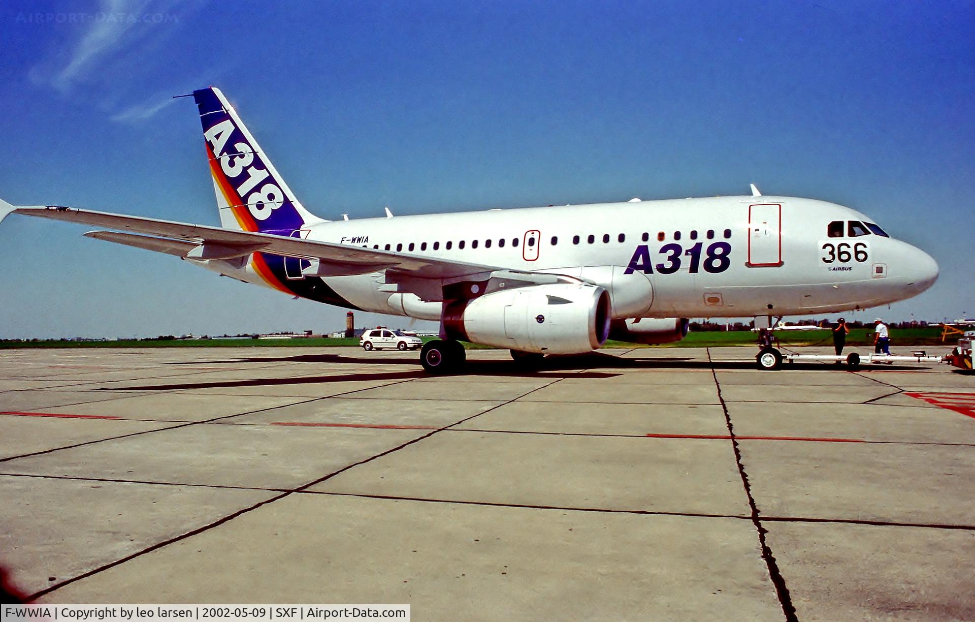 F-WWIA, 2001 Airbus A318-122 C/N 1599, Berlin Air Show 9.5.02