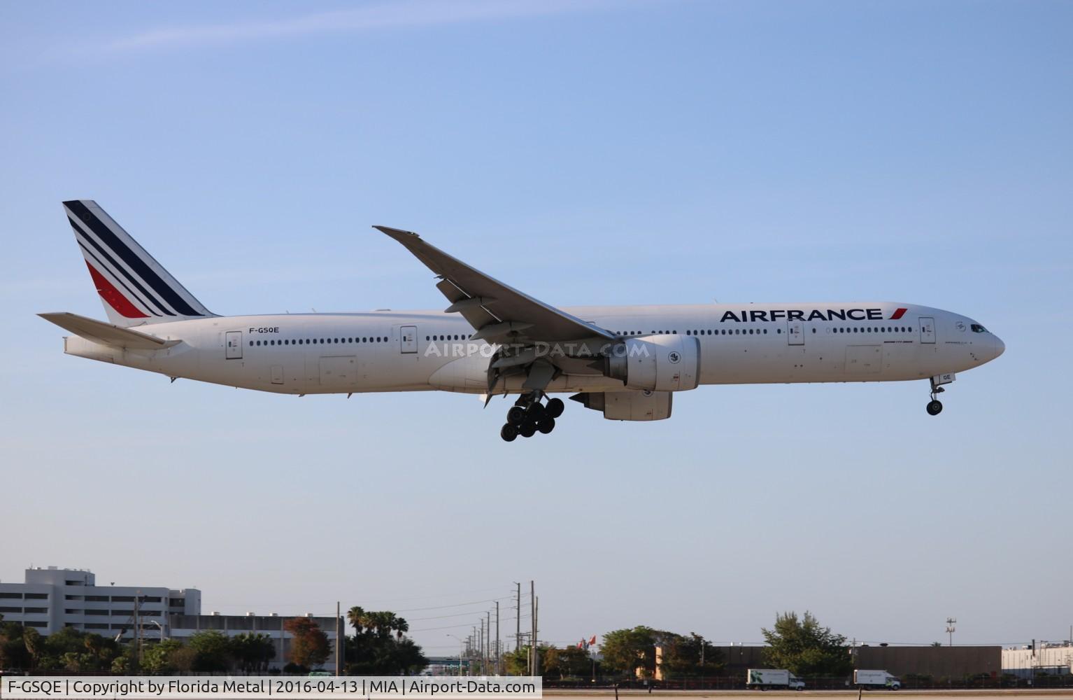 F-GSQE, 2004 Boeing 777-328/ER C/N 32851, Air France
