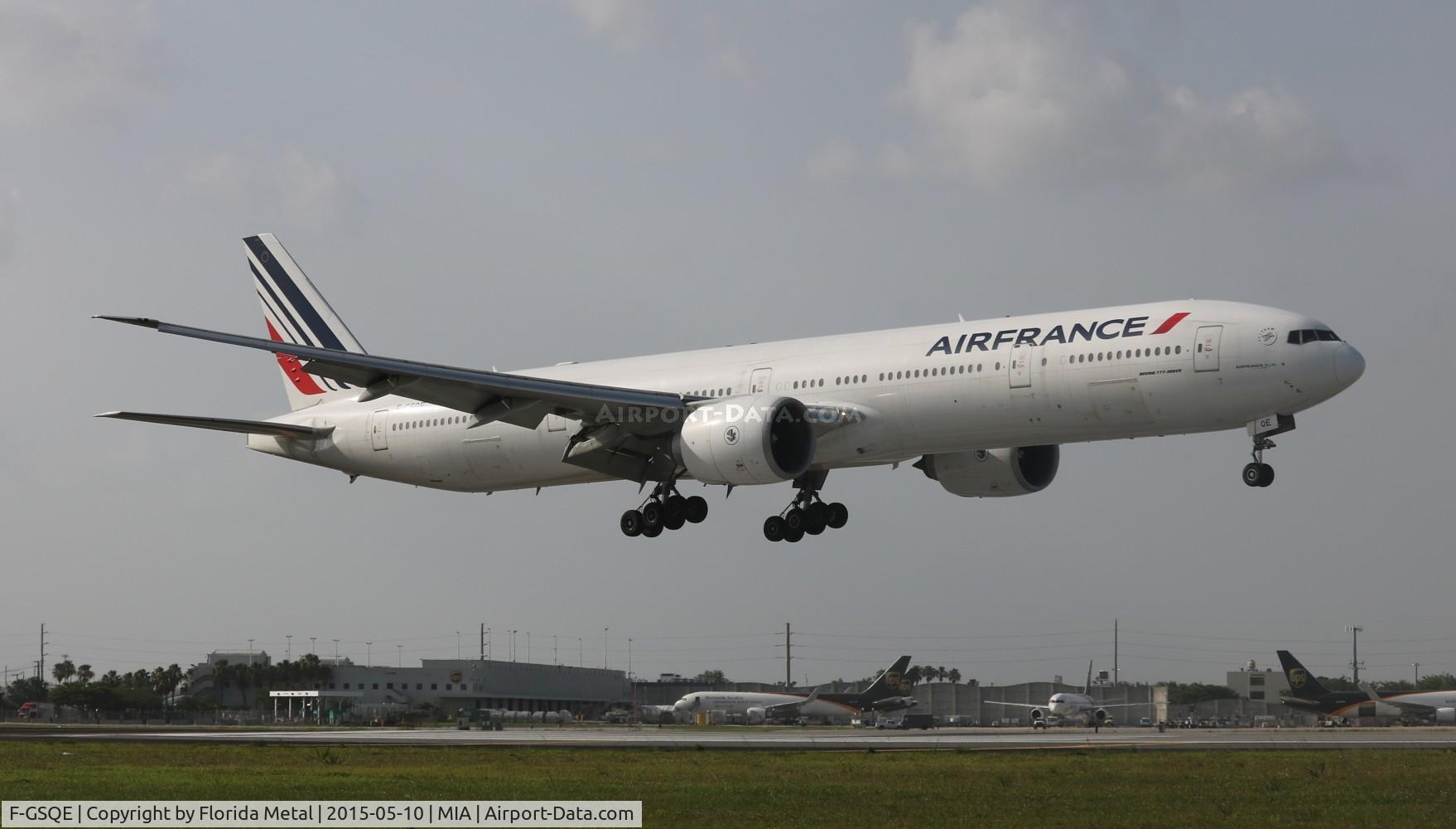 F-GSQE, 2004 Boeing 777-328/ER C/N 32851, Air France