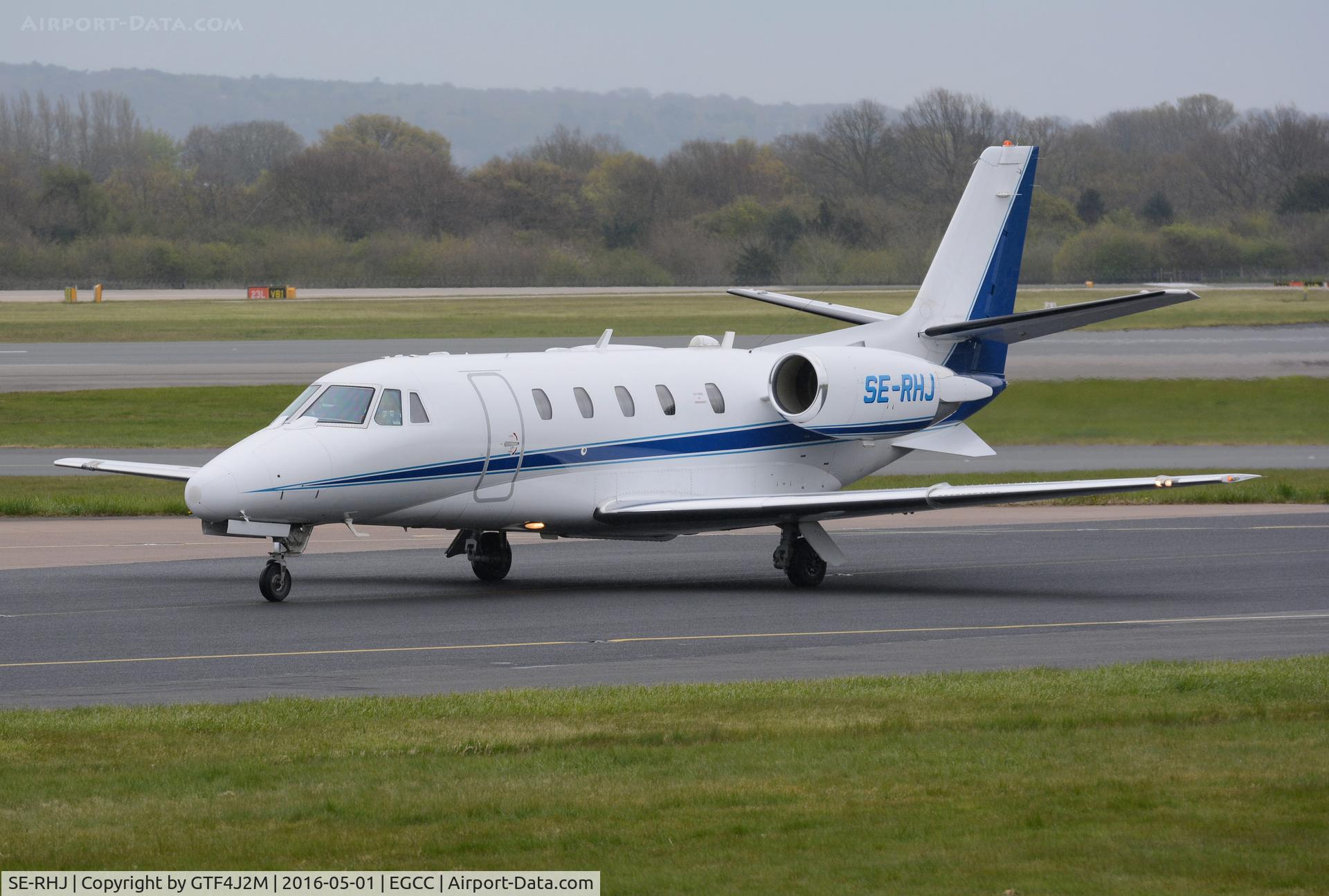 SE-RHJ, 2000 Cessna 560XL Citation Excel C/N 560-5078, SE-RHJ  at Manchester 1.5.16