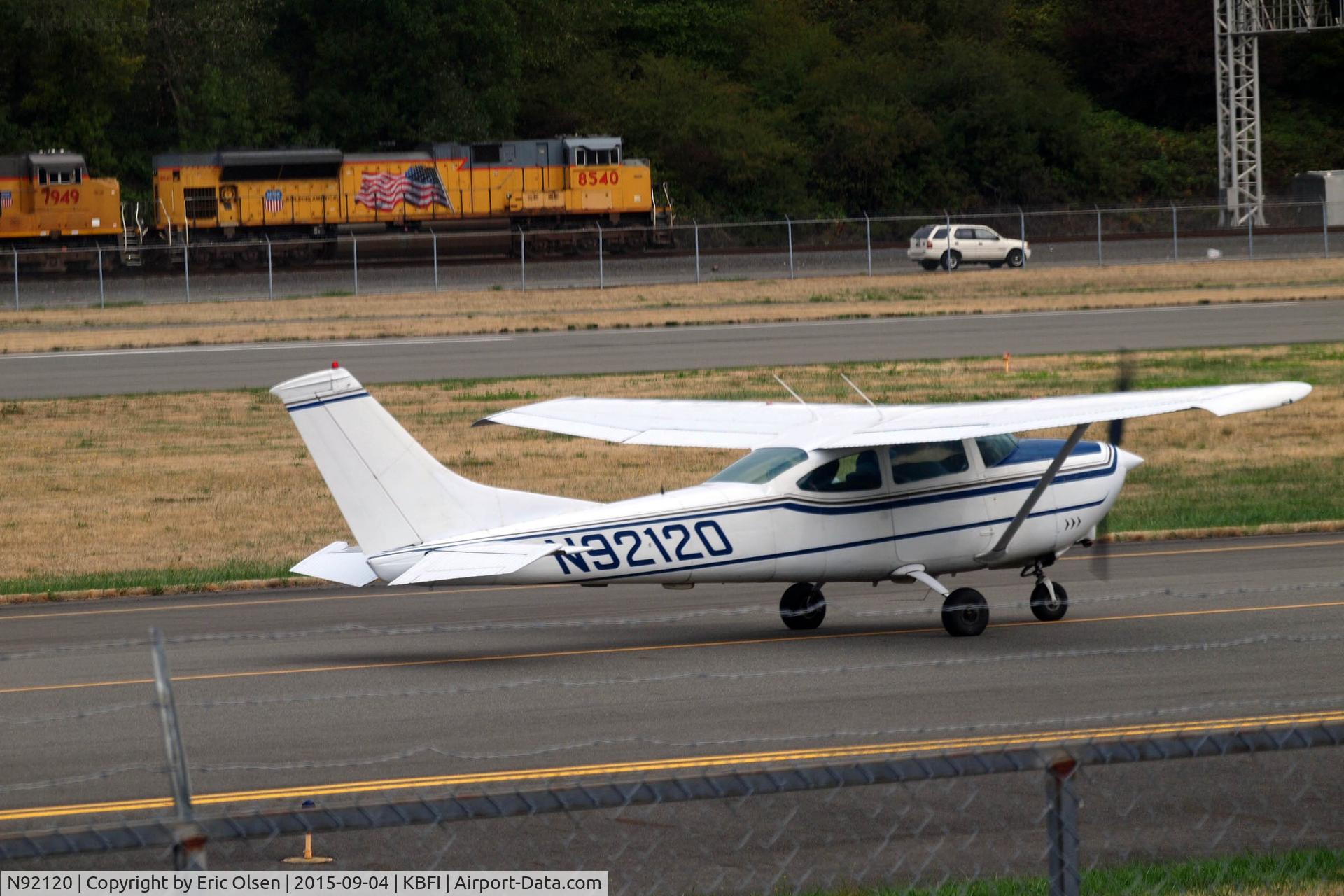 N92120, 1969 Cessna 182M Skylane C/N 18260054, Cessna 182M taxing by Boeing Field.