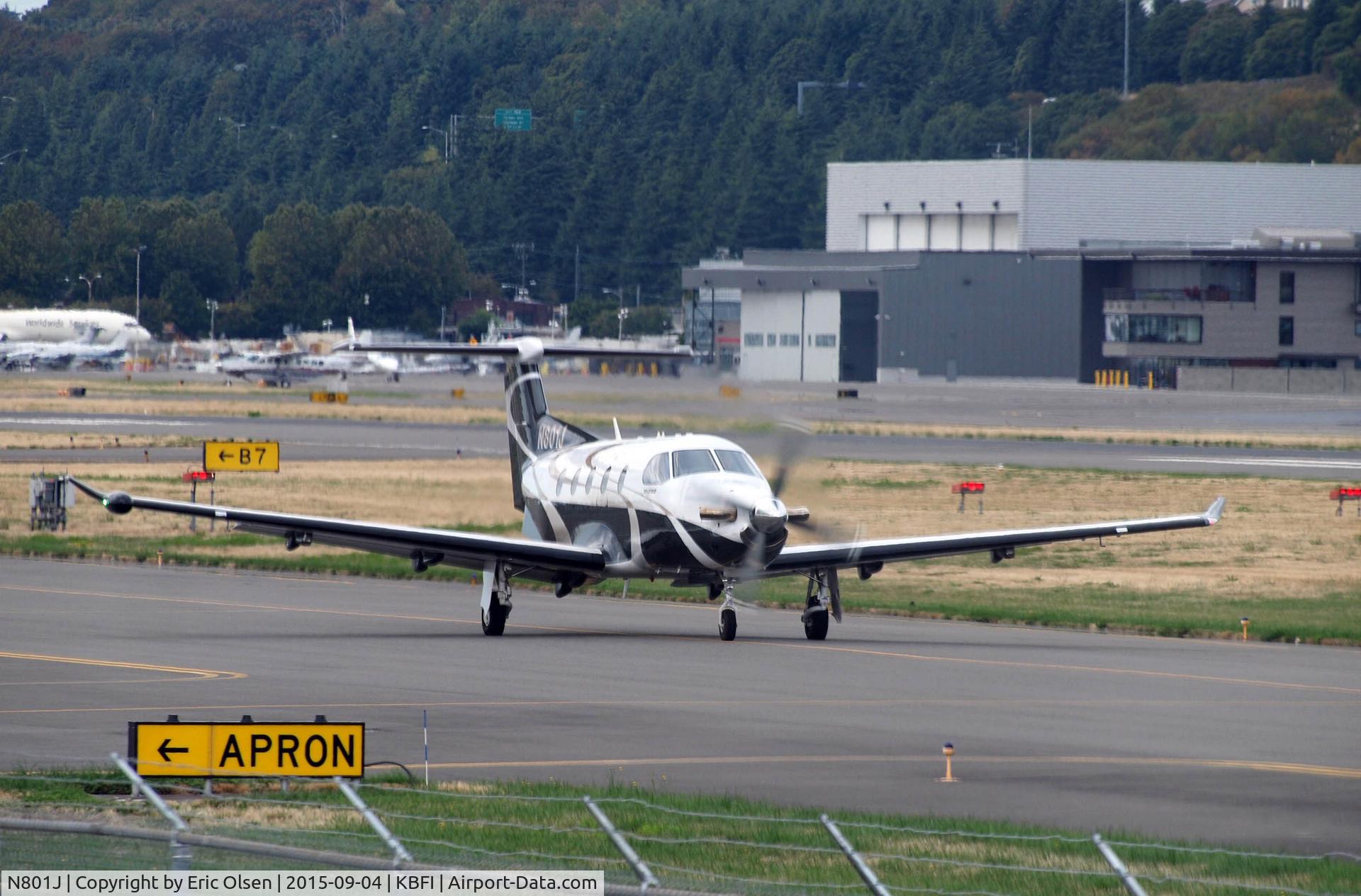 N801J, 2007 Pilatus PC-12/47 C/N 801, Pilatus PC-12/47 taxing by the Museum of Flight.