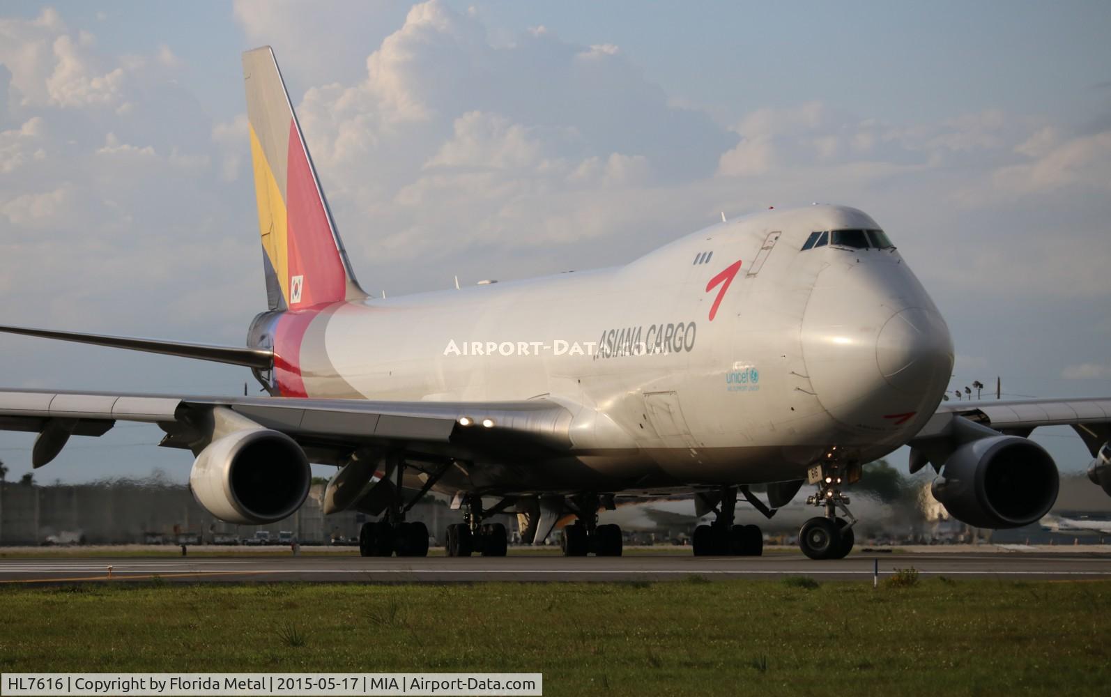 HL7616, 2004 Boeing 747-446F (SCD) C/N 33748, Asiana Cargo