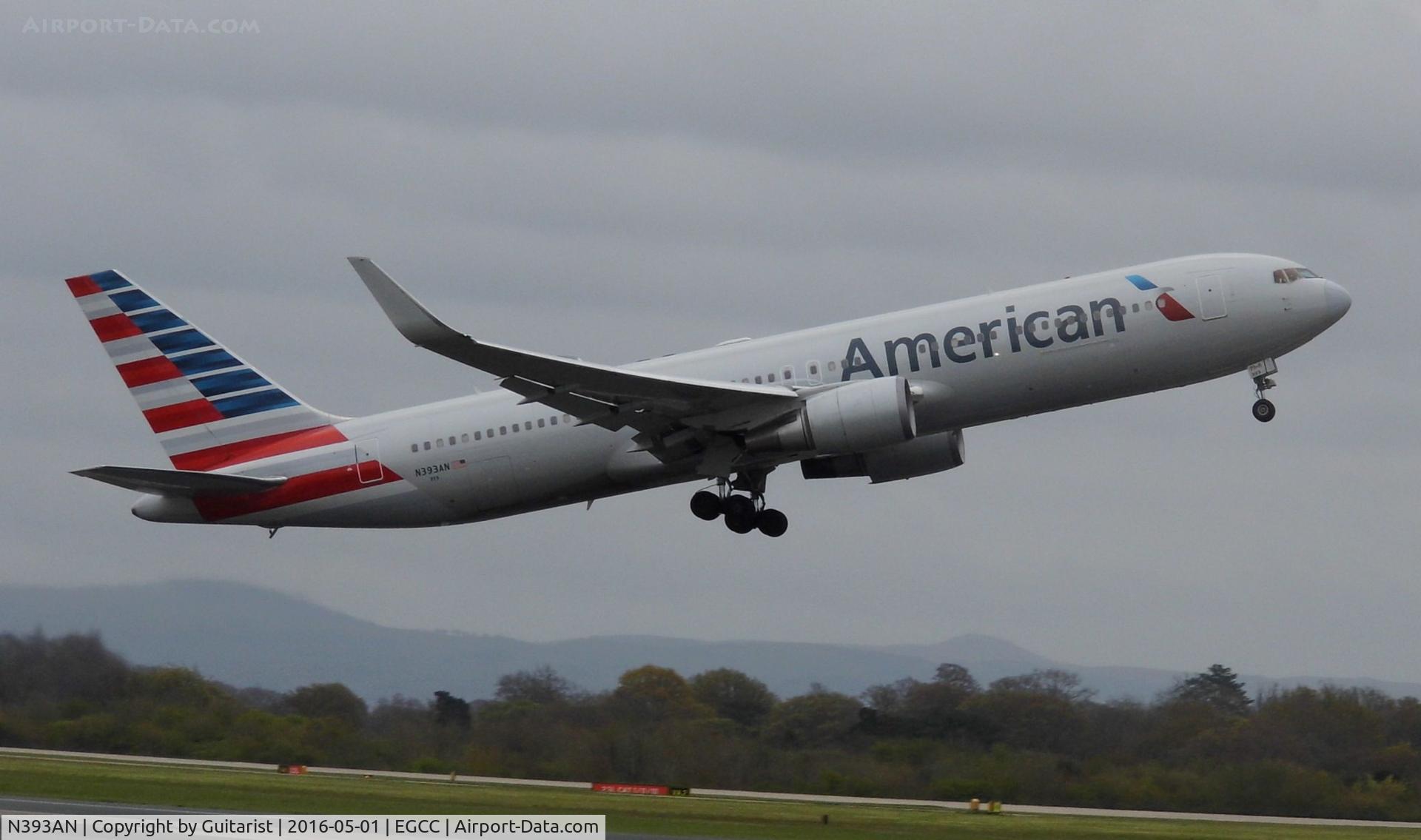 N393AN, 1998 Boeing 767-323 C/N 29430, At Manchester