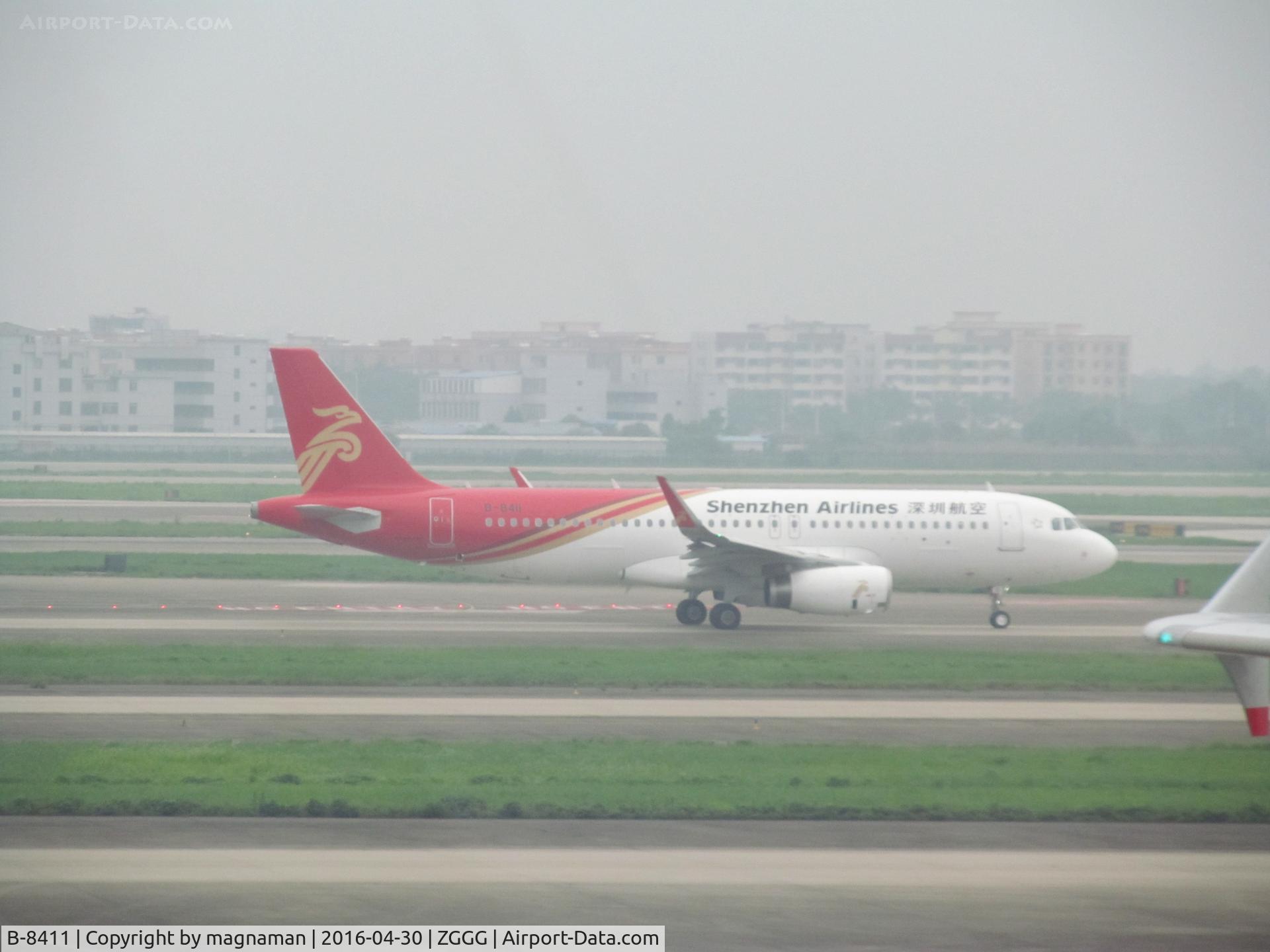 B-8411, 2016 Airbus A320-232 C/N 7075, Thankfully I had binoculars to see this as black on red reggies are not good in poor light!