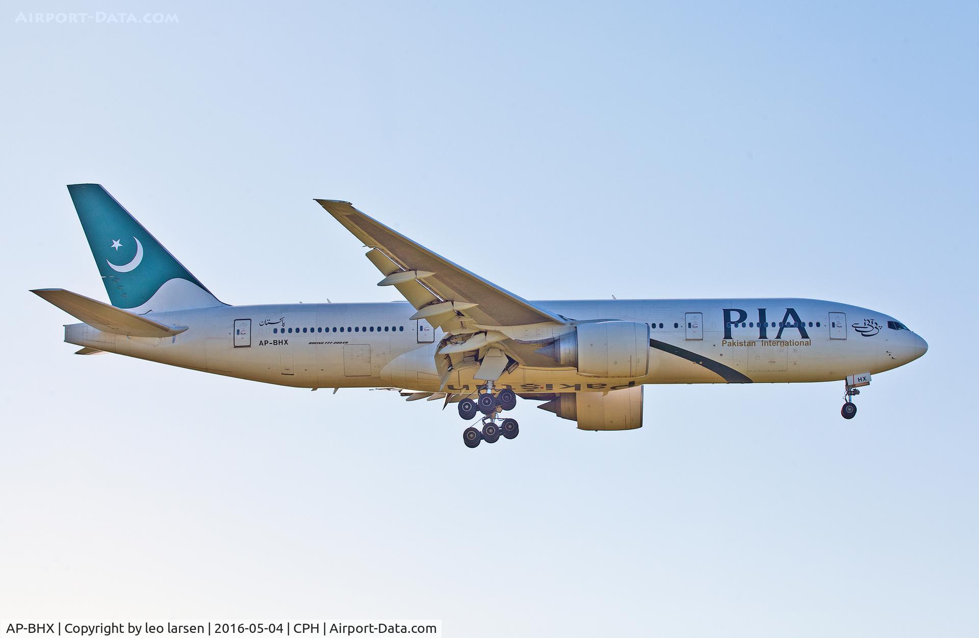 AP-BHX, 2007 Boeing 777-240/ER C/N 35296, Copenhagen 4.5.16