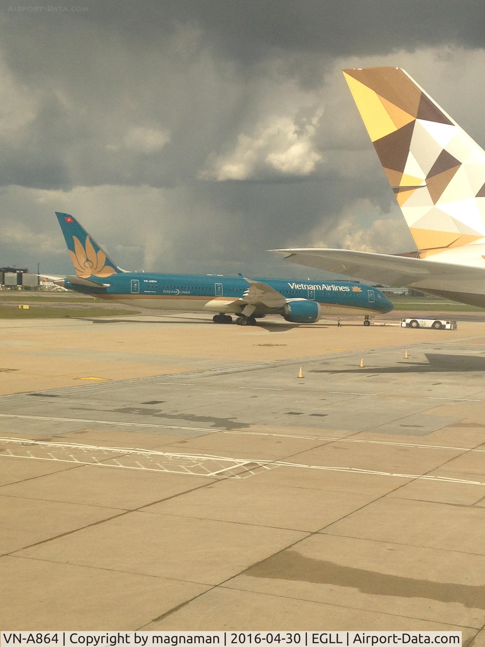 VN-A864, 2015 Boeing 787-9 Dreamliner Dreamliner C/N 35154, on apron terminal 4 - taken from my seat on B-2736 as we parked up.