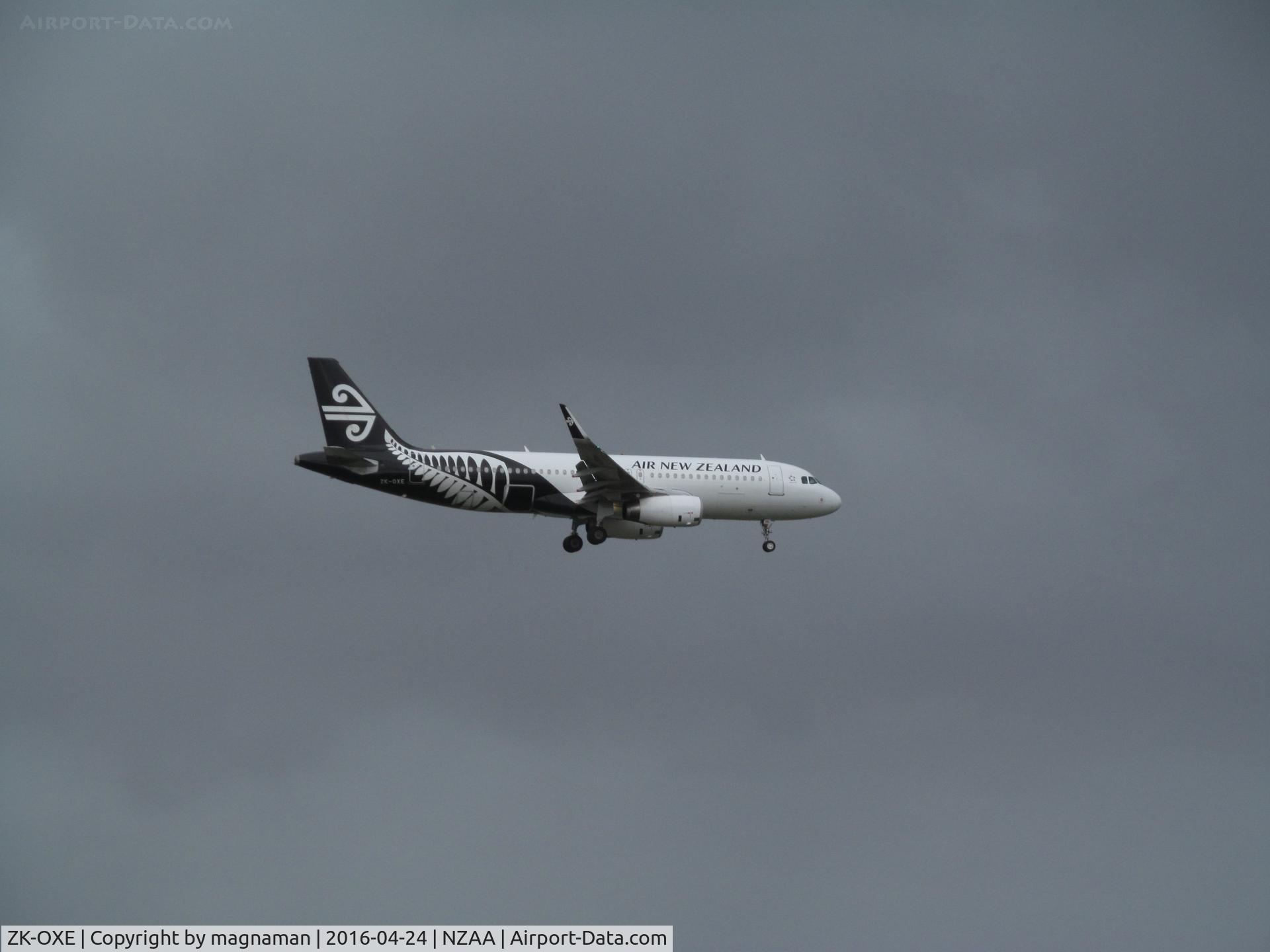 ZK-OXE, 2014 Airbus A320-232 C/N 5993, landing at AKL
