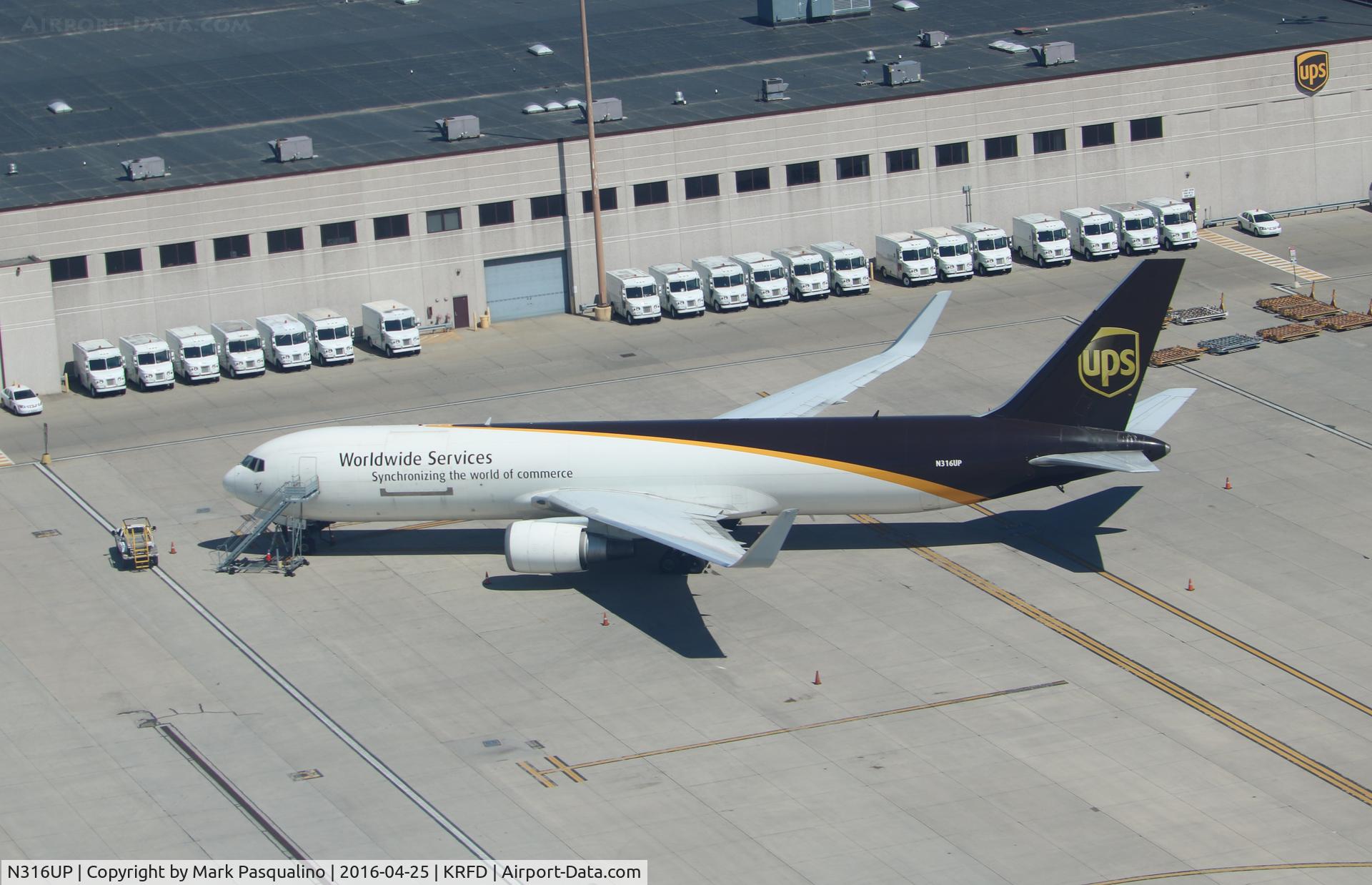N316UP, 1997 Boeing 767-34AF C/N 27744, Boeing 767-300F