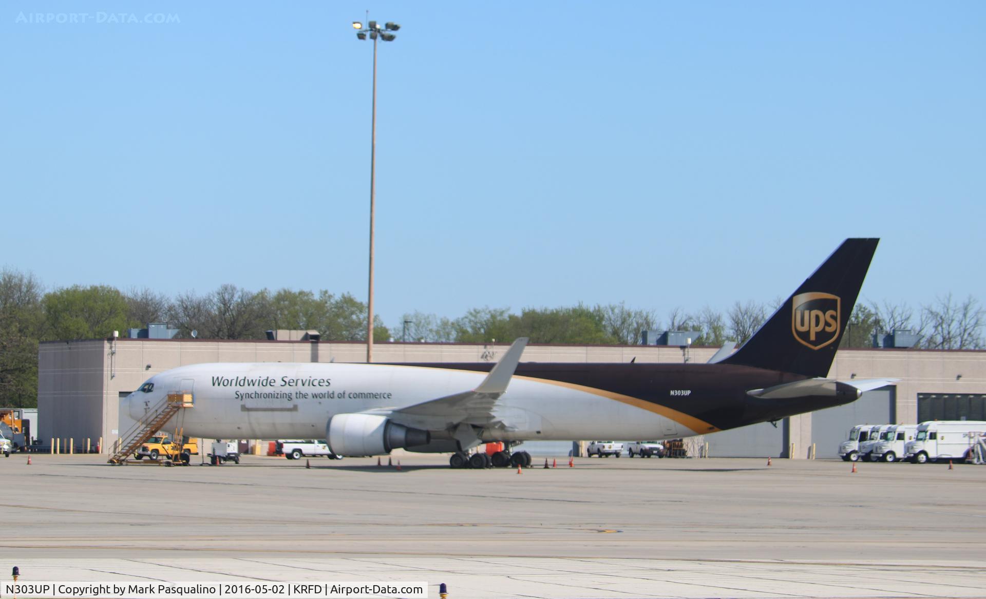 N303UP, 1995 Boeing 767-34AF C/N 27241, Boeing 767-300F