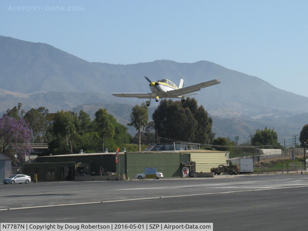 N7787N, 1969 Piper PA-28-180 Cherokee C/N 28-5235, 1969 Piper PA-28-180 CHEROKEE, Lycoming O&VO-360 180 Hp, on final Rwy 22