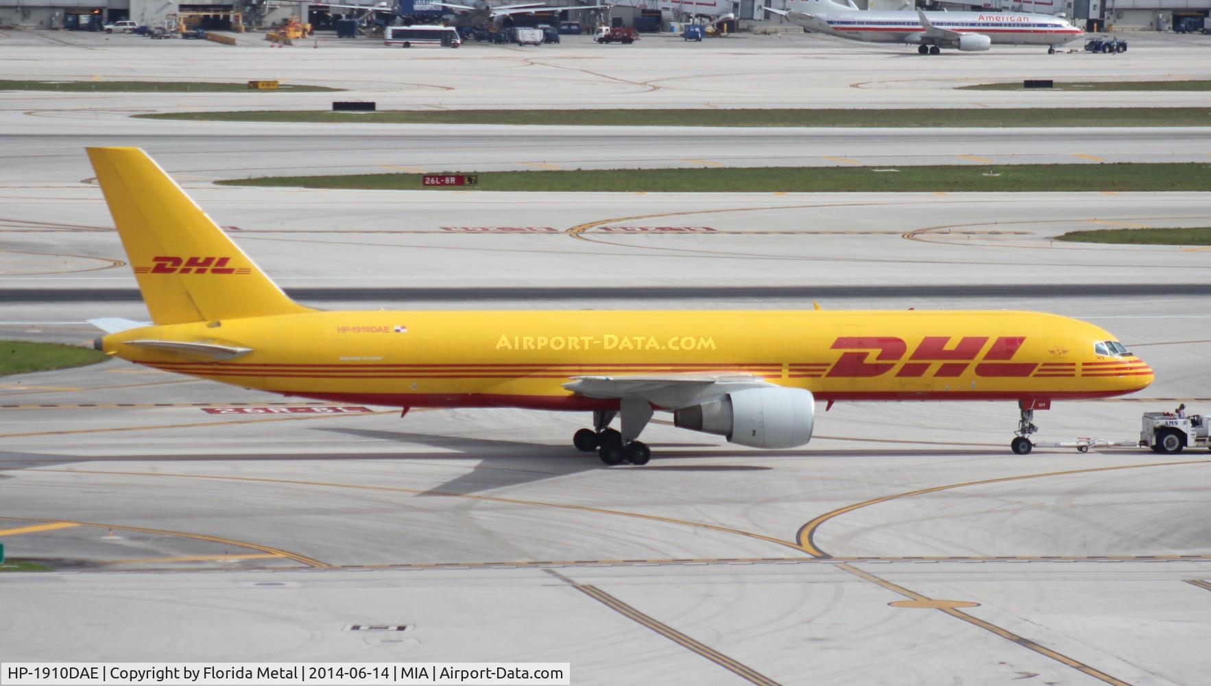 HP-1910DAE, 1998 Boeing 757-200 C/N 29607, DHL Espresso