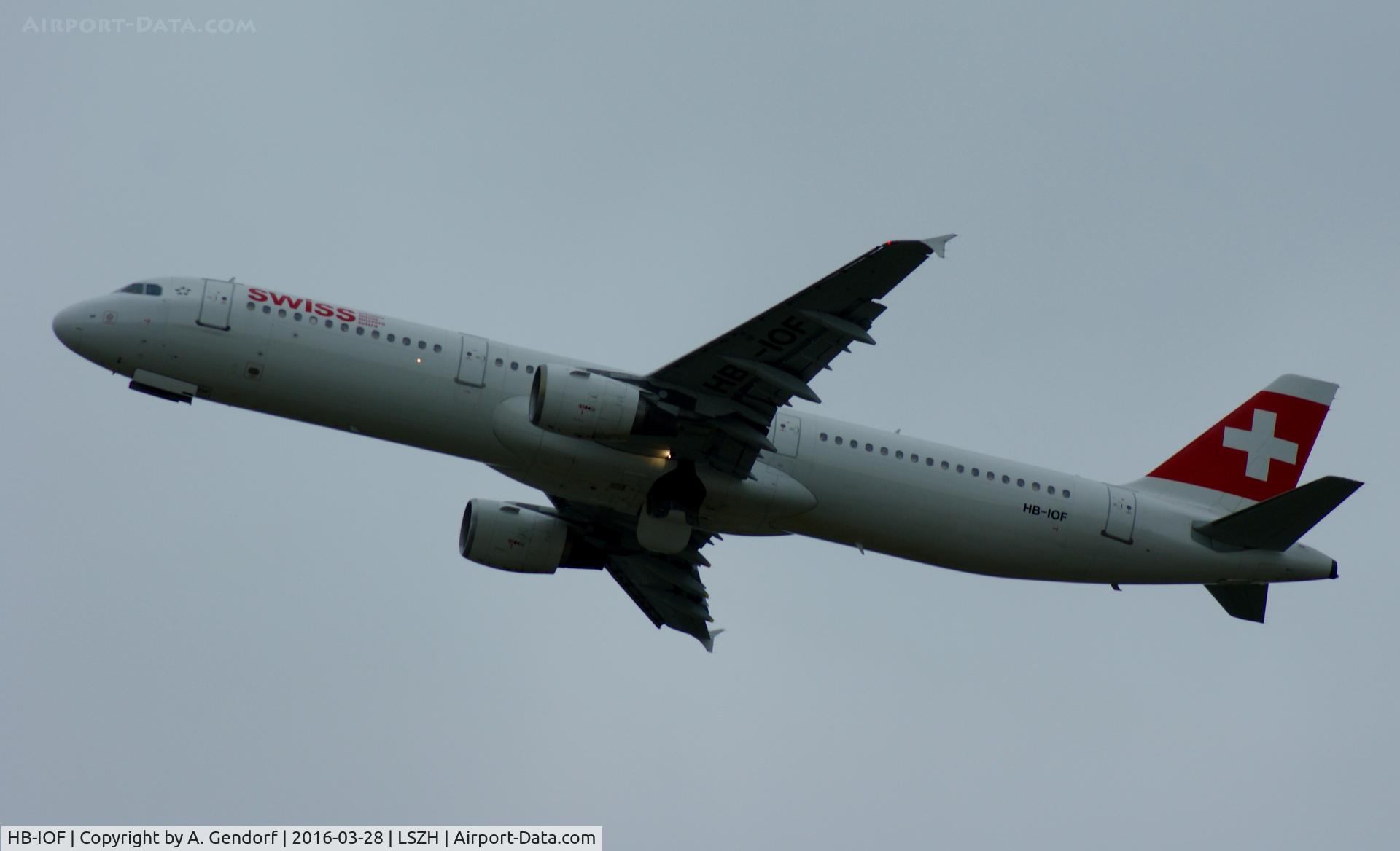 HB-IOF, 1995 Airbus A321-111 C/N 541, Swiss, is here climbing out at Zürich-Kloten(LSZH)