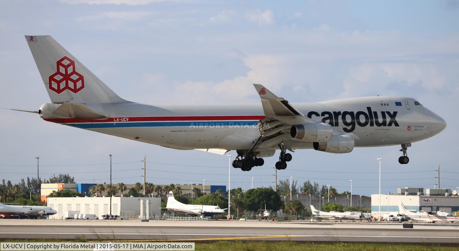 LX-UCV, 2004 Boeing 747-4R7F/SCD C/N 33827, Cargolux