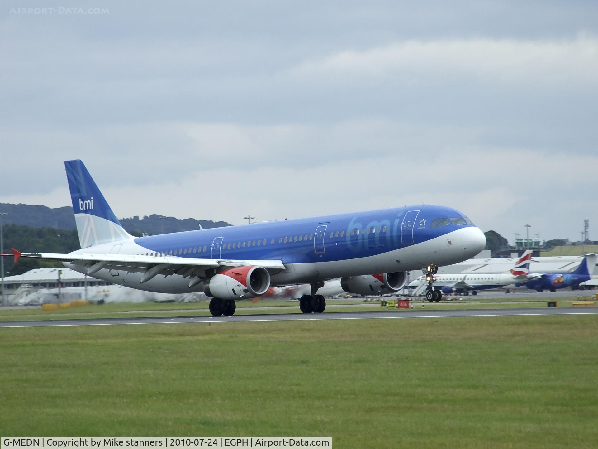G-MEDN, 2008 Airbus A321-231 C/N 3512, BMI A321 Lifts off runway 24 to LHR