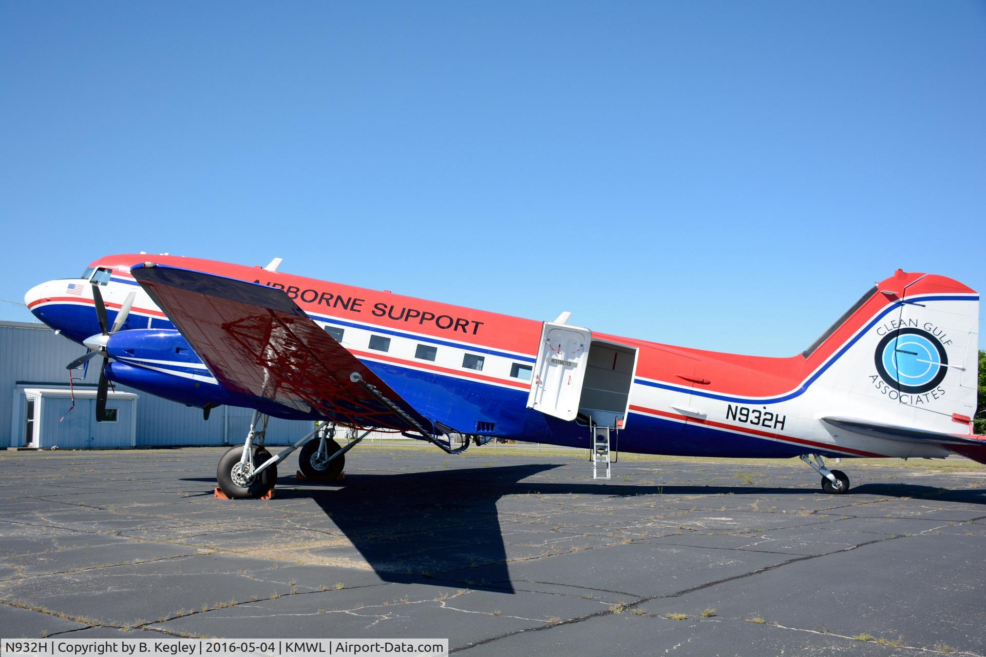 N932H, Douglas DC-3C C/N 34368, New engines!