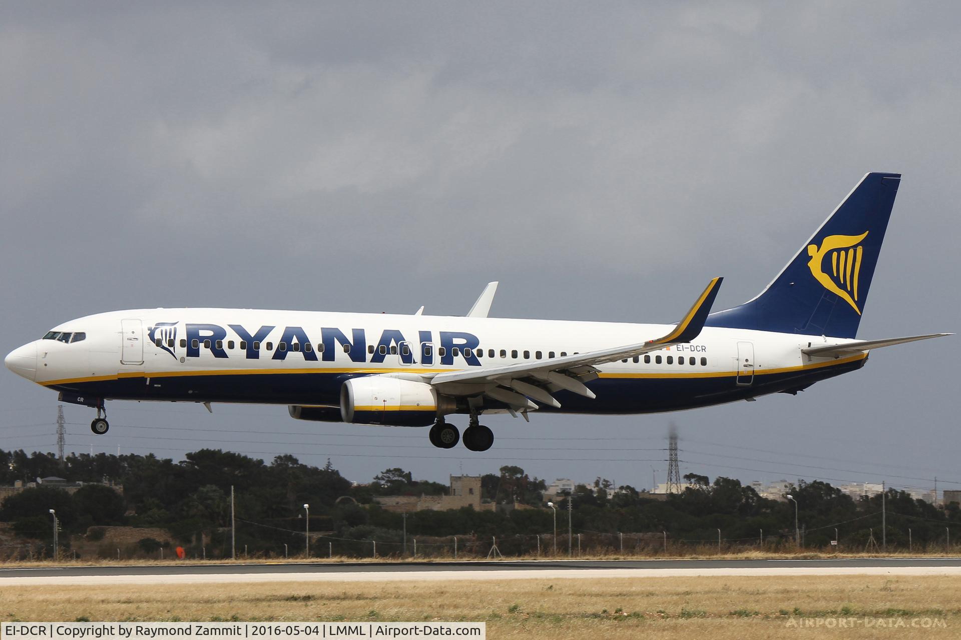 EI-DCR, 2004 Boeing 737-8AS C/N 33811, B737-800 EI-DCR Ryanair