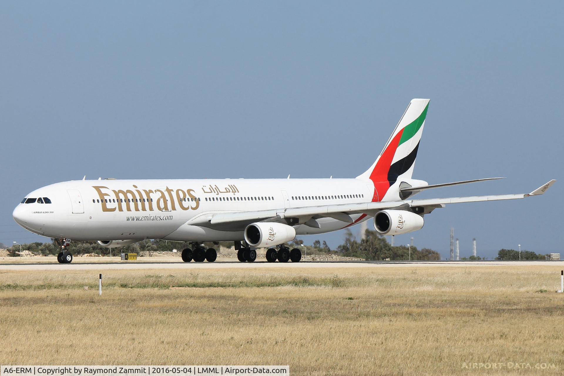 A6-ERM, 1998 Airbus A340-313X C/N 236, A340 A6-ERM Emirates Airlines