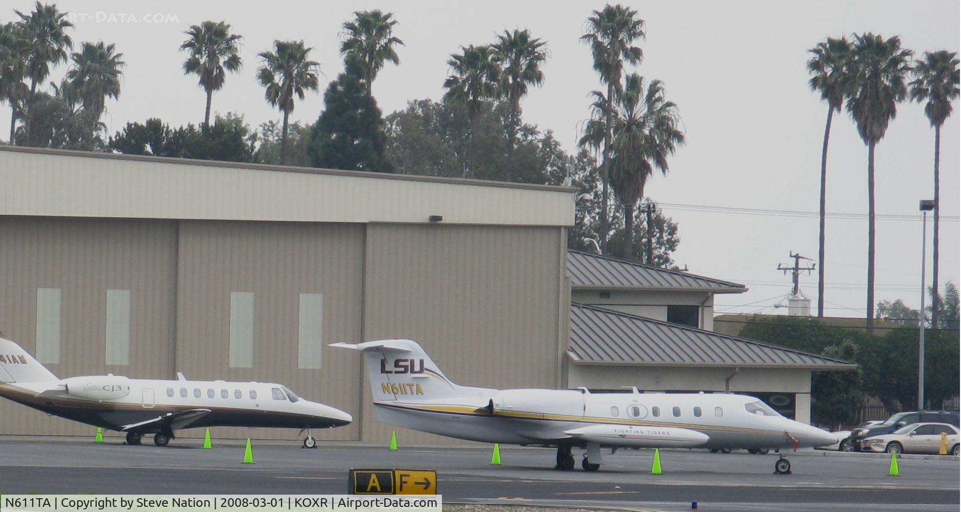 N611TA, 2000 Raytheon B200 King Air C/N BB-1730, LSU Fighting Tigers 1981 Gates Learjet 35A @ Oxnard Municipal Airport, CA