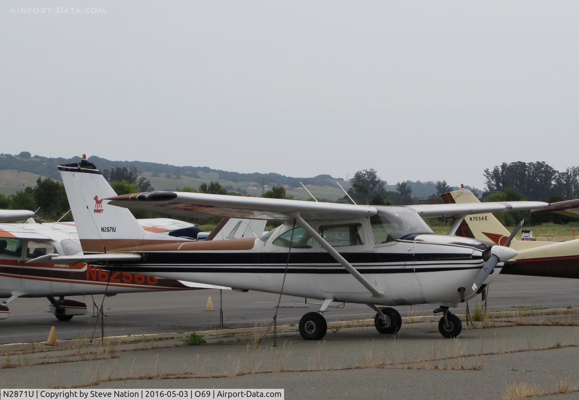 N2871U, 1963 Cessna 172D C/N 17250471, Locally-based 1963 Cessna 172D Skyhawk with Pokey the Pony tail logo (from claymation Gumby show) @ Petaluma Municipal Airport, CA