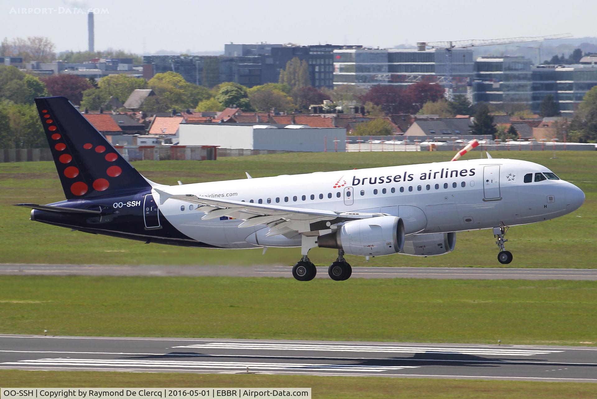 OO-SSH, 2006 Airbus A319-112 C/N 2925, Landing at Brussels rwy 01.
