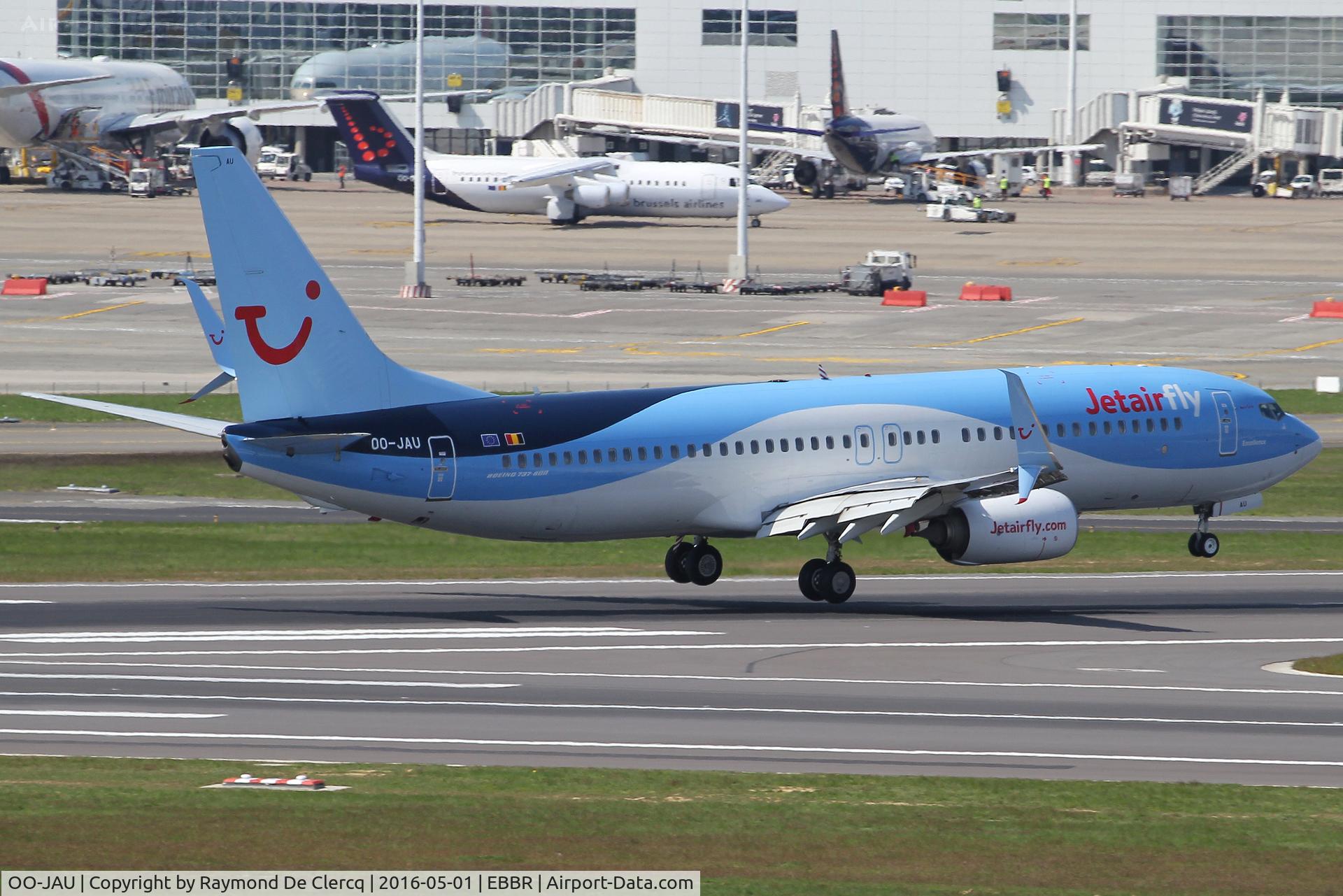 OO-JAU, 2013 Boeing 737-8K5 C/N 37250, Landing on rwy 01.