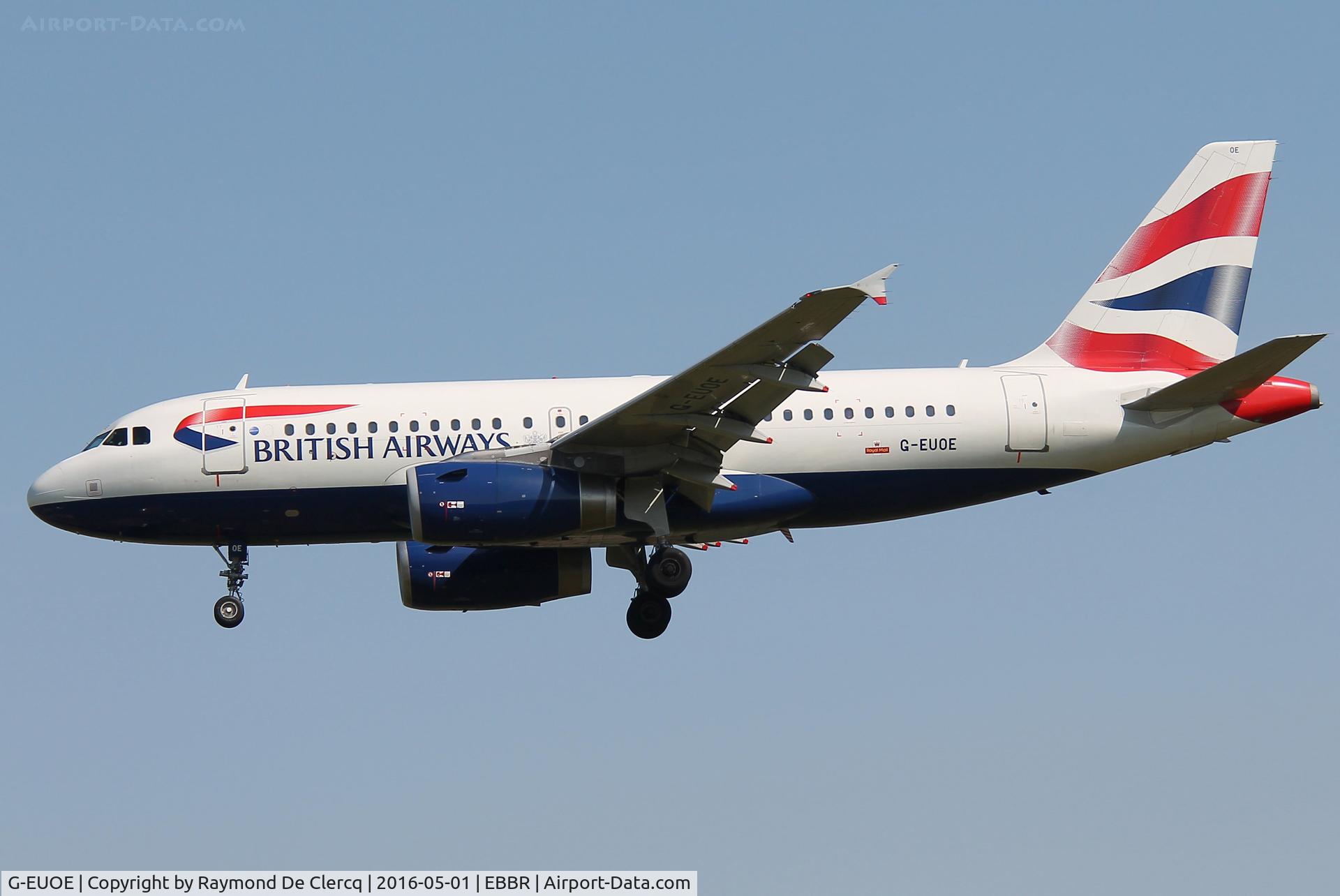 G-EUOE, 2001 Airbus A319-131 C/N 1574, Short final to rwy 01.