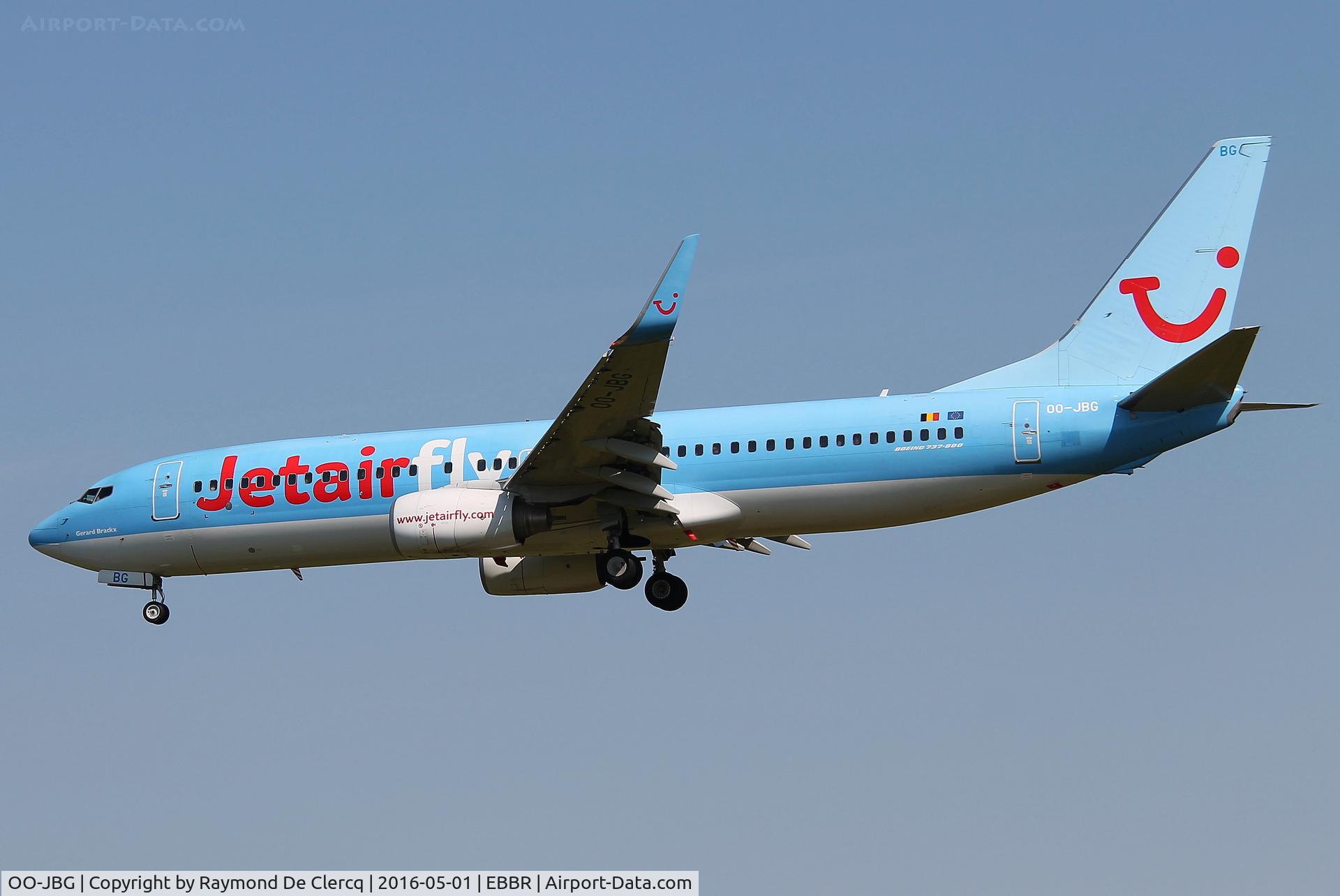 OO-JBG, 2008 Boeing 737-8K5 C/N 35142, Short final to rwy 01.