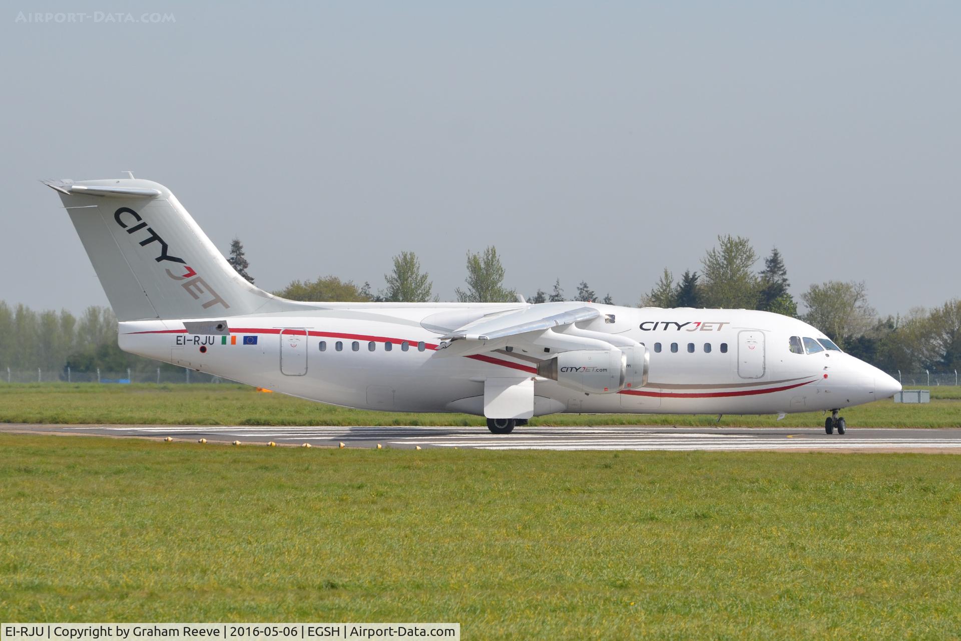 EI-RJU, 2000 British Aerospace Avro 146-RJ85A C/N E2367, About to depart from Norwich.